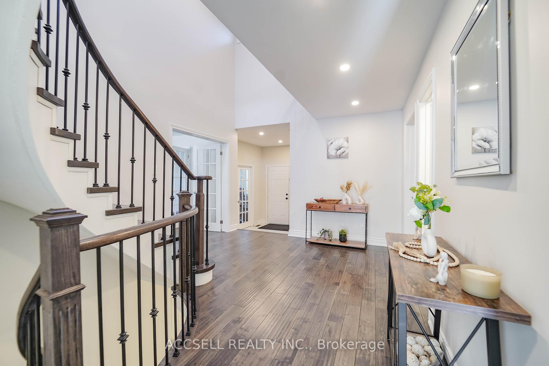 Photo 6 of 156 Cartmel Drive, Markham, Milliken Mills East — HOMEH