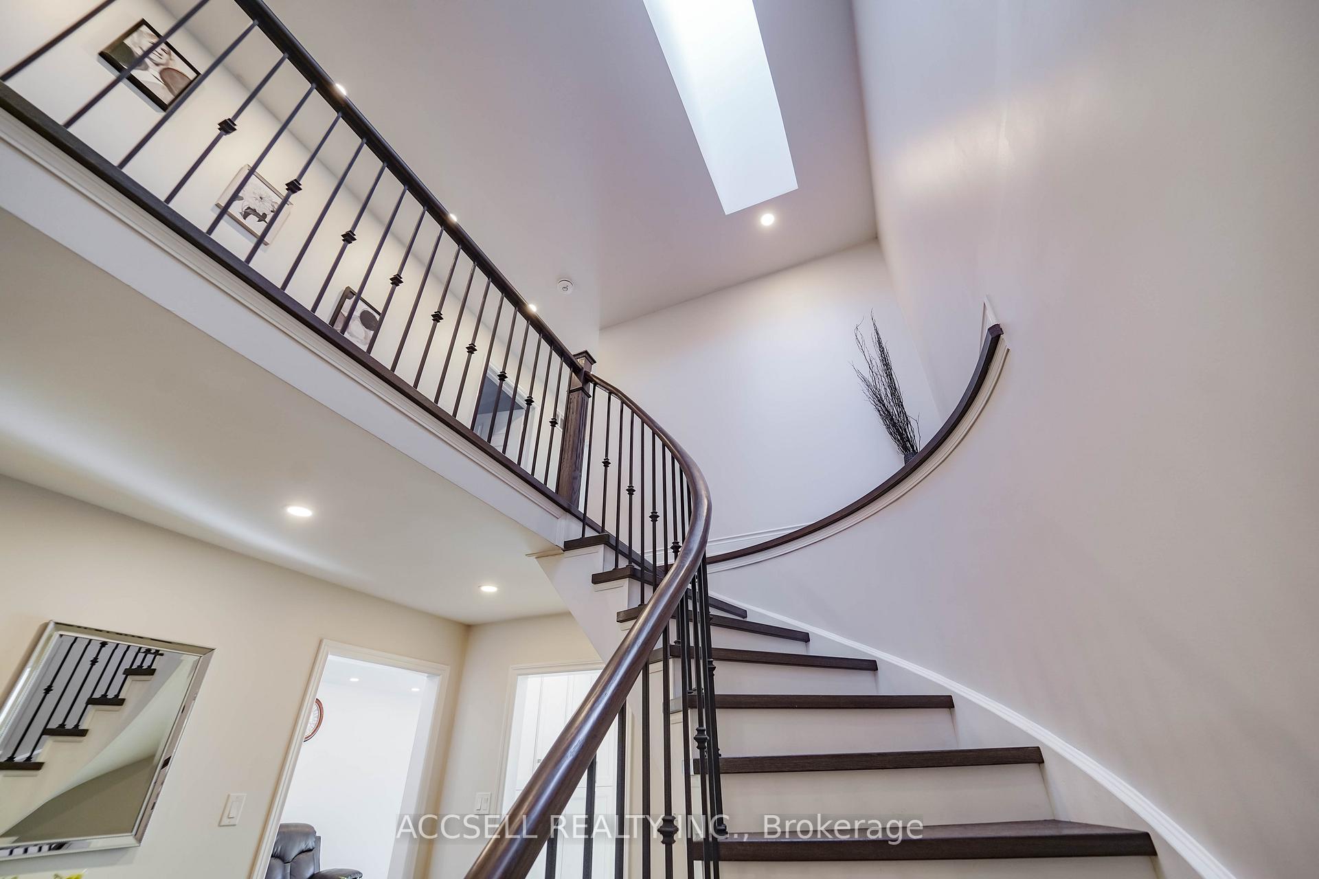 Photo 13 of 156 Cartmel Drive, Markham, Milliken Mills East — HOMEH