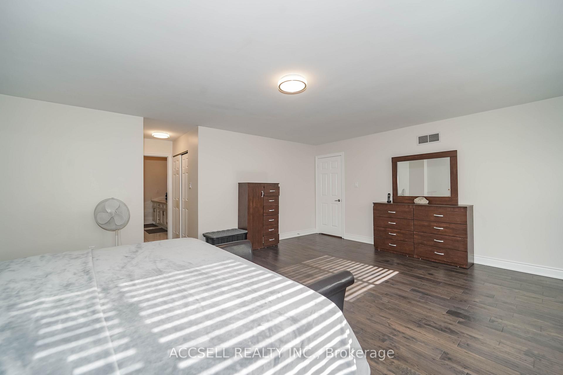 Photo 14 of 156 Cartmel Drive, Markham, Milliken Mills East — HOMEH