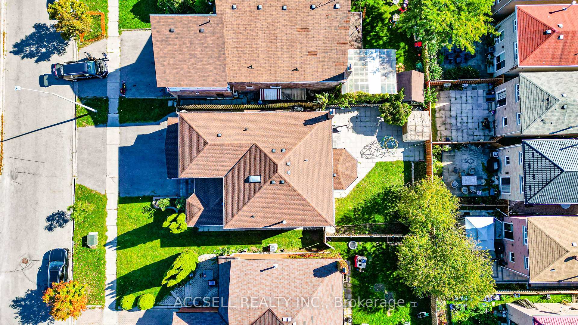 Photo 25 of 156 Cartmel Drive, Markham, Milliken Mills East — HOMEH