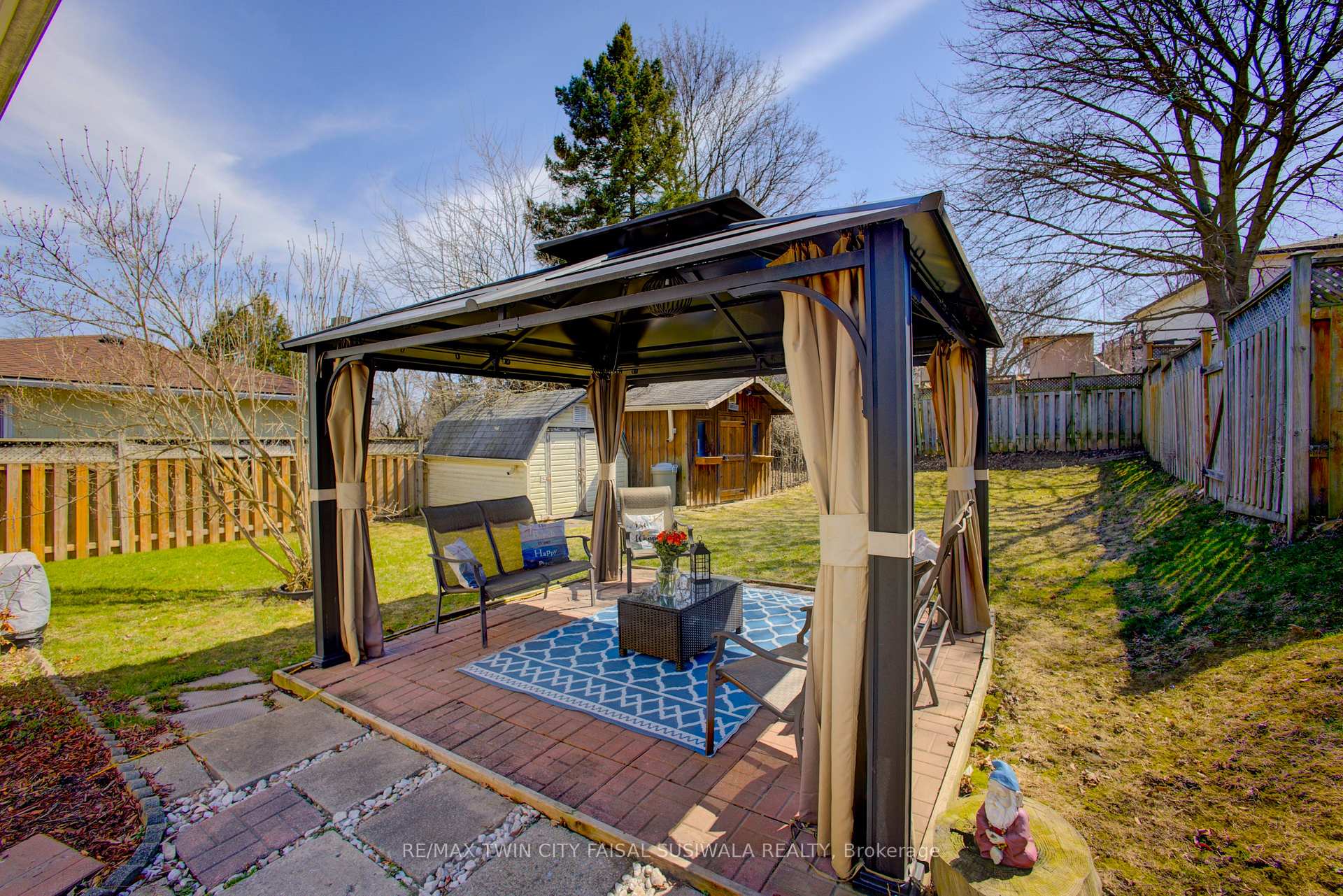 Photo 5 of 173 Hazelglen Drive, Kitchener — HOMEH