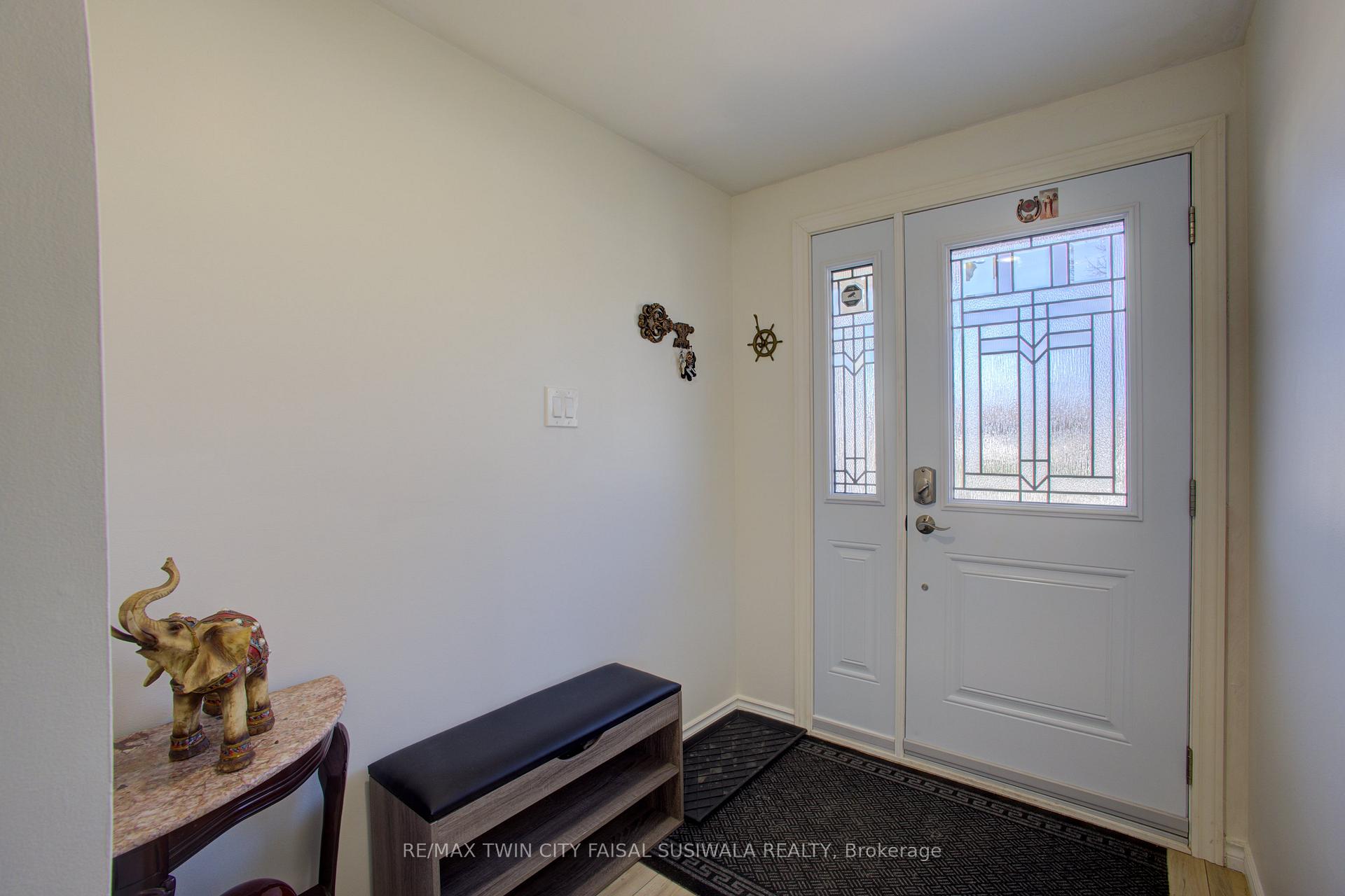 Photo 8 of 173 Hazelglen Drive, Kitchener — HOMEH