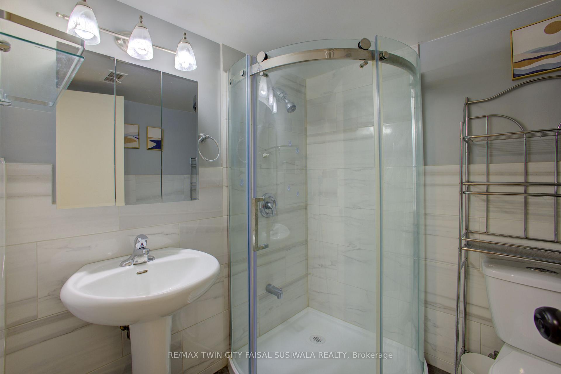 Photo 24 of 173 Hazelglen Drive, Kitchener — HOMEH