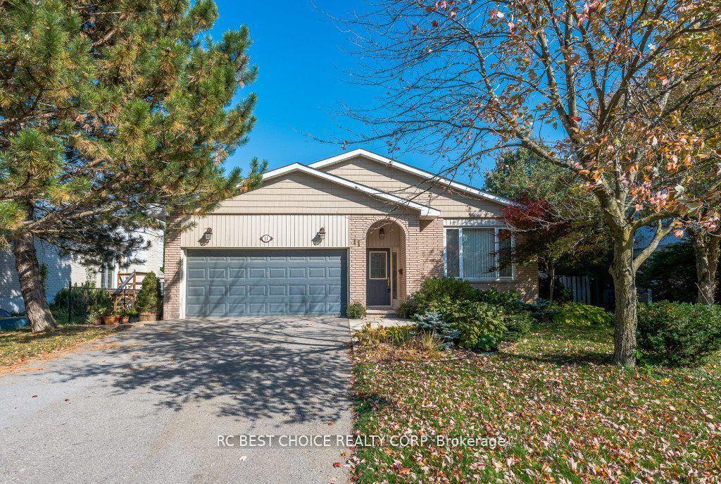 Photo 1 of 11 Emily Carr Street, Markham, Unionville — HOMEH