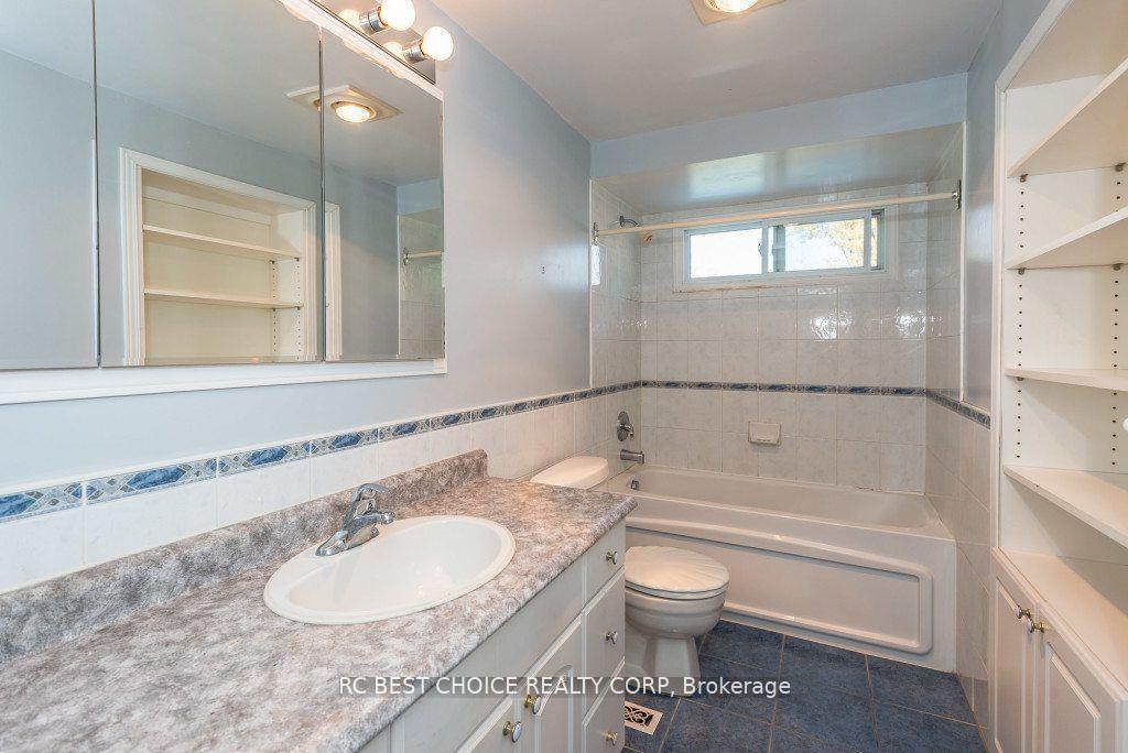 Photo 18 of 11 Emily Carr Street, Markham, Unionville — HOMEH