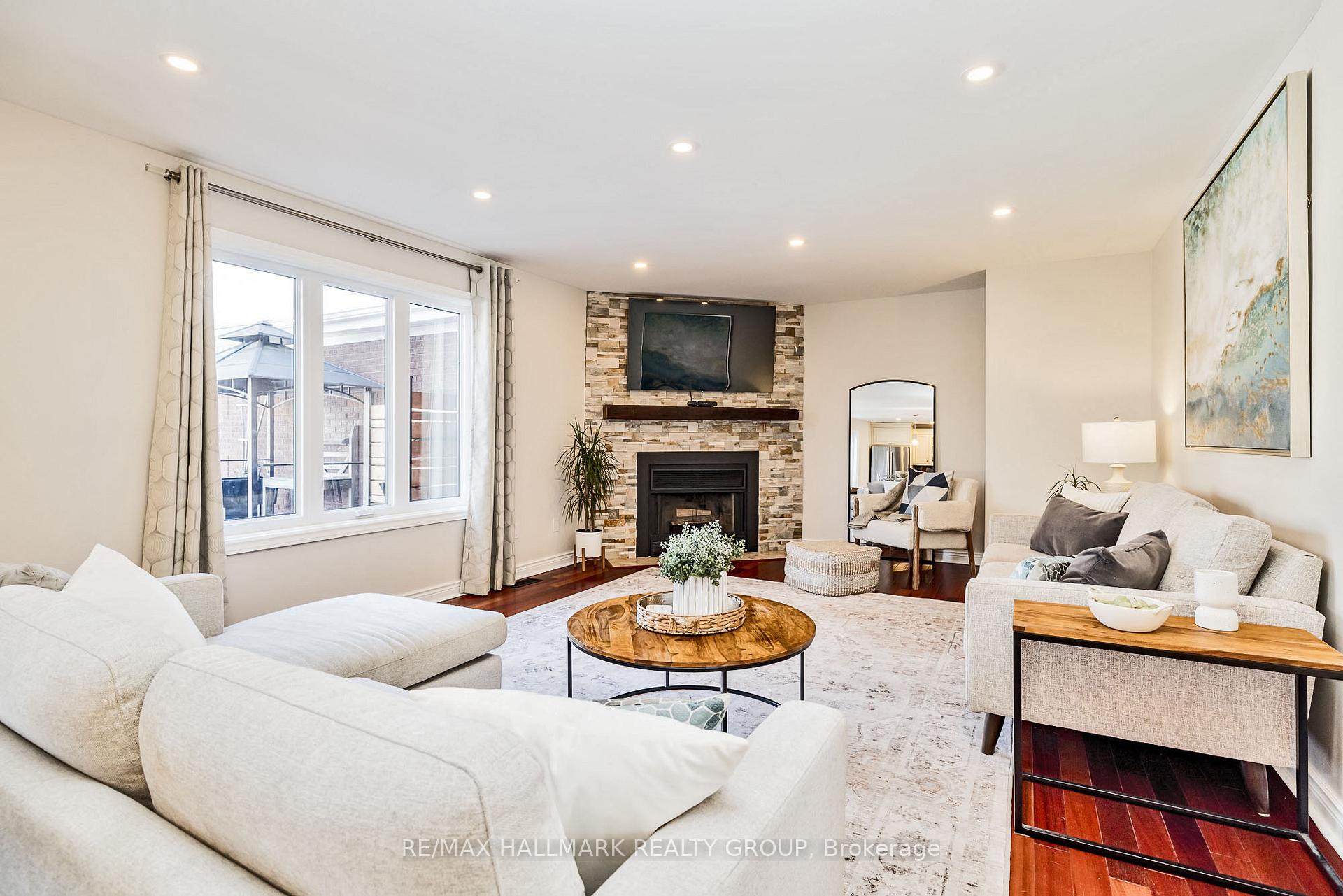 Photo 5 of 1349 Revell Drive, Ottawa, Manotick Village & Manotick Estates — HOMEH