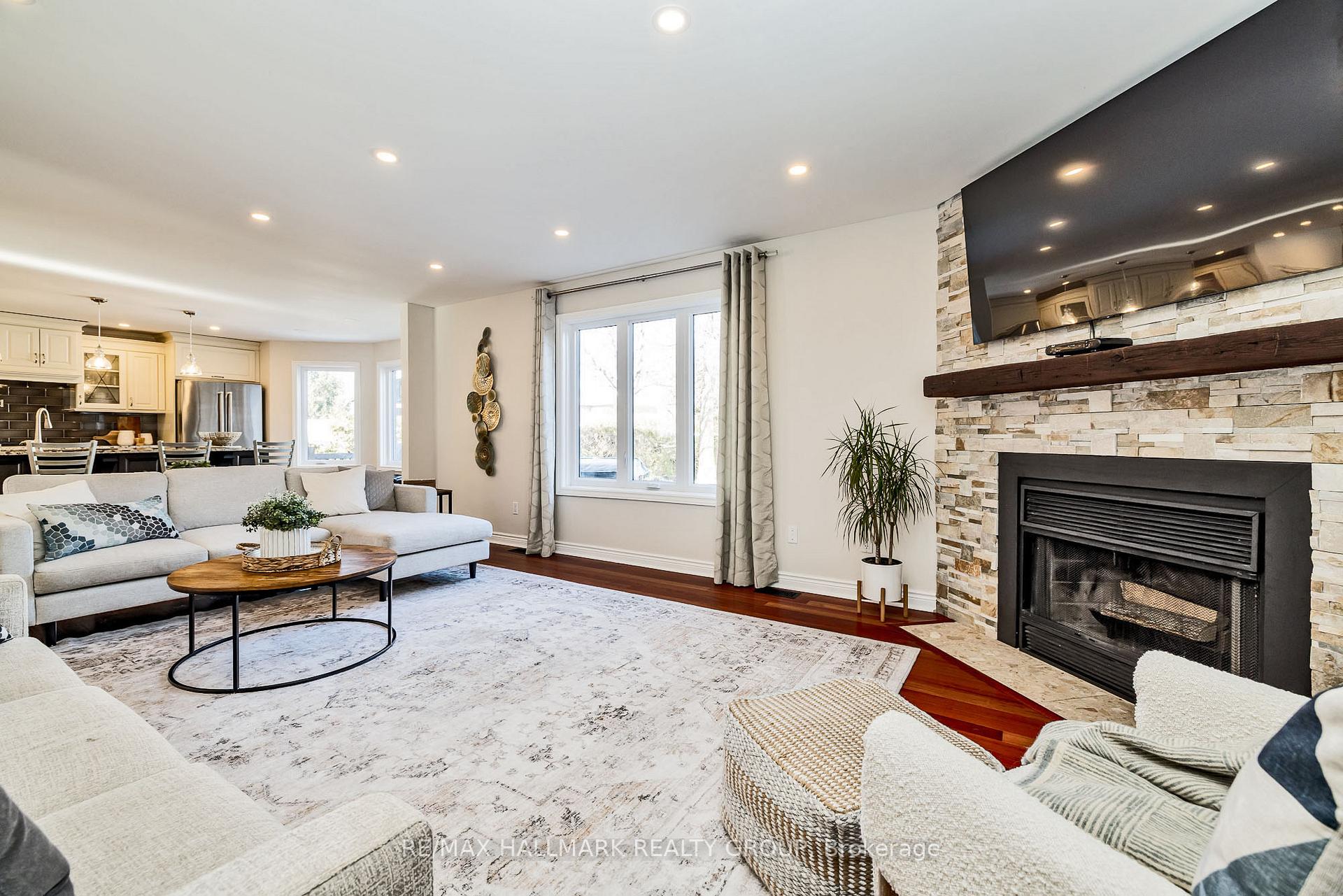 Photo 6 of 1349 Revell Drive, Ottawa, Manotick Village & Manotick Estates — HOMEH