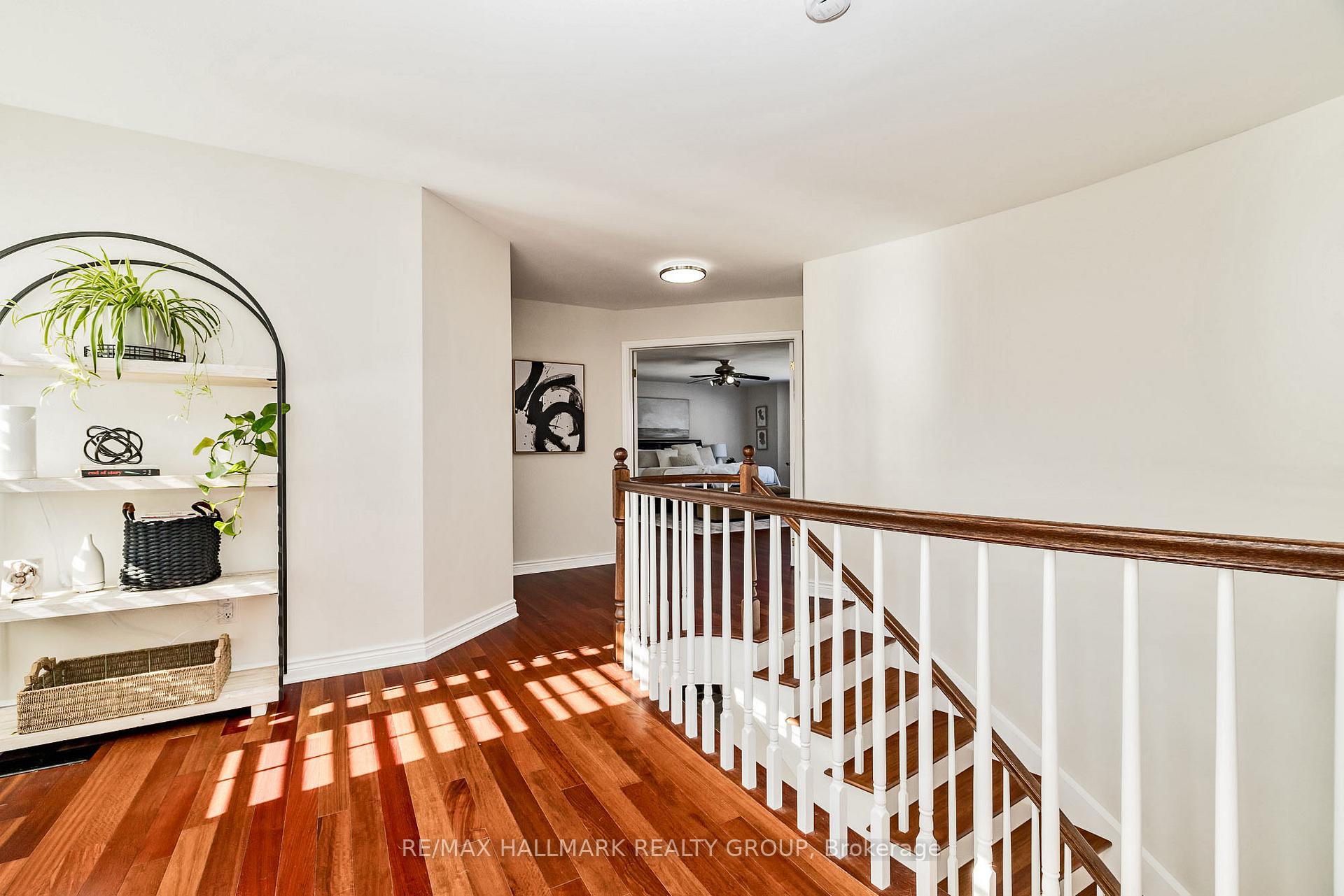 Photo 10 of 1349 Revell Drive, Ottawa, Manotick Village & Manotick Estates — HOMEH