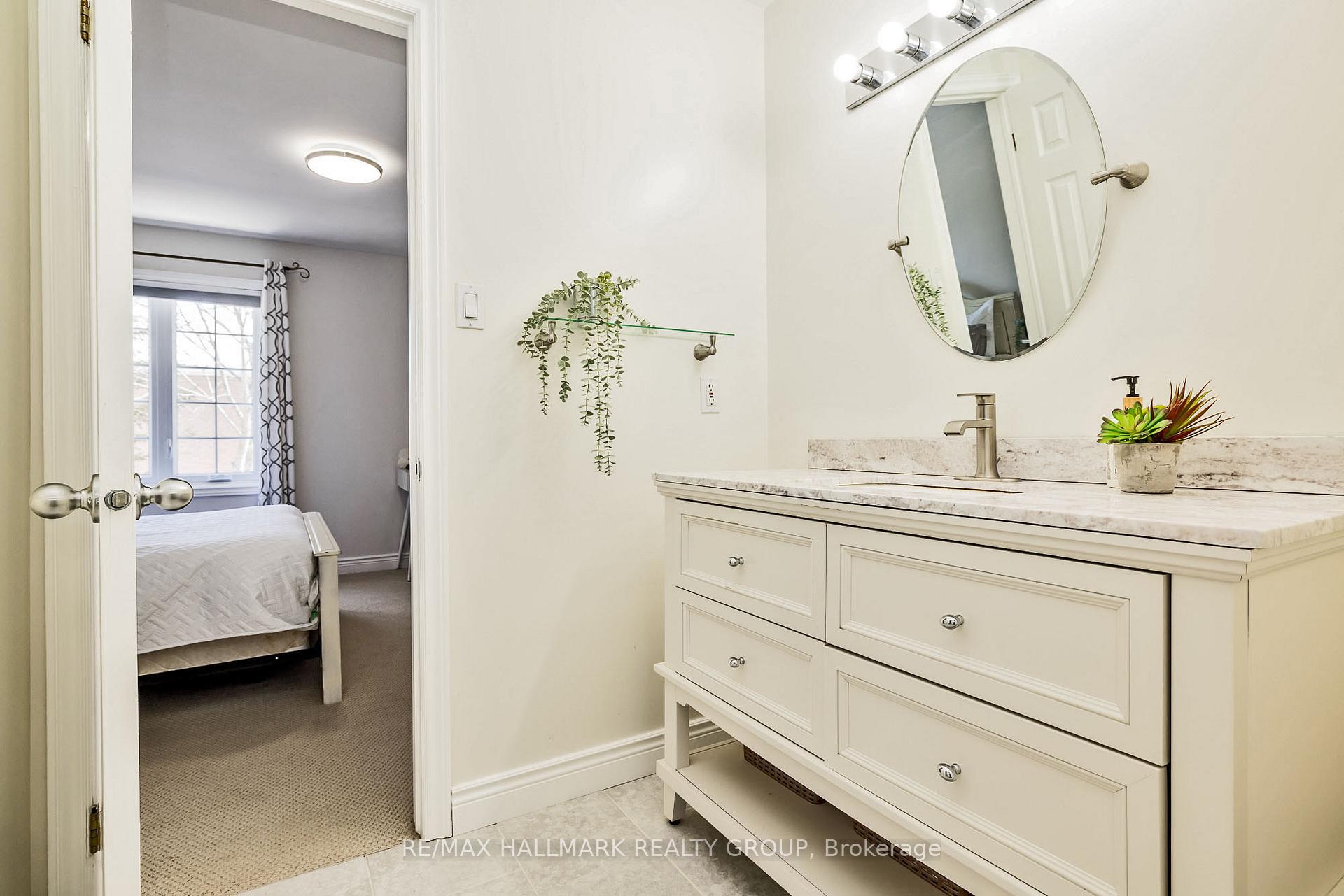 Photo 24 of 1349 Revell Drive, Ottawa, Manotick Village & Manotick Estates — HOMEH