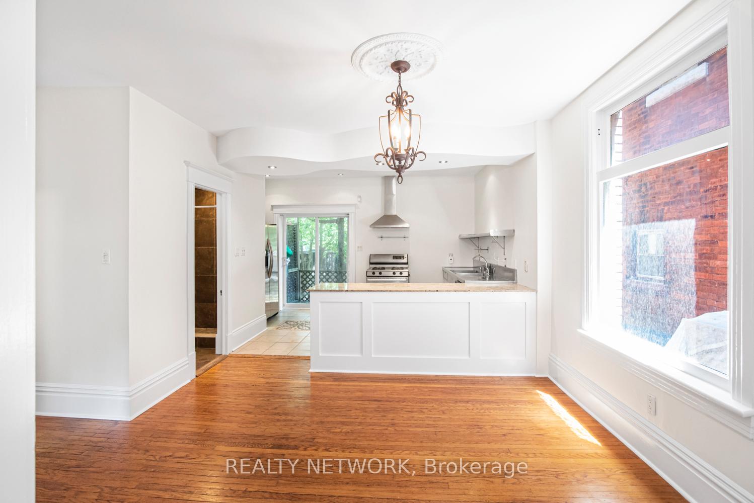 Photo 17 of Unit Main Level, 508 Aberdeen Avenue, Hamilton, Kirkendall — HOMEH