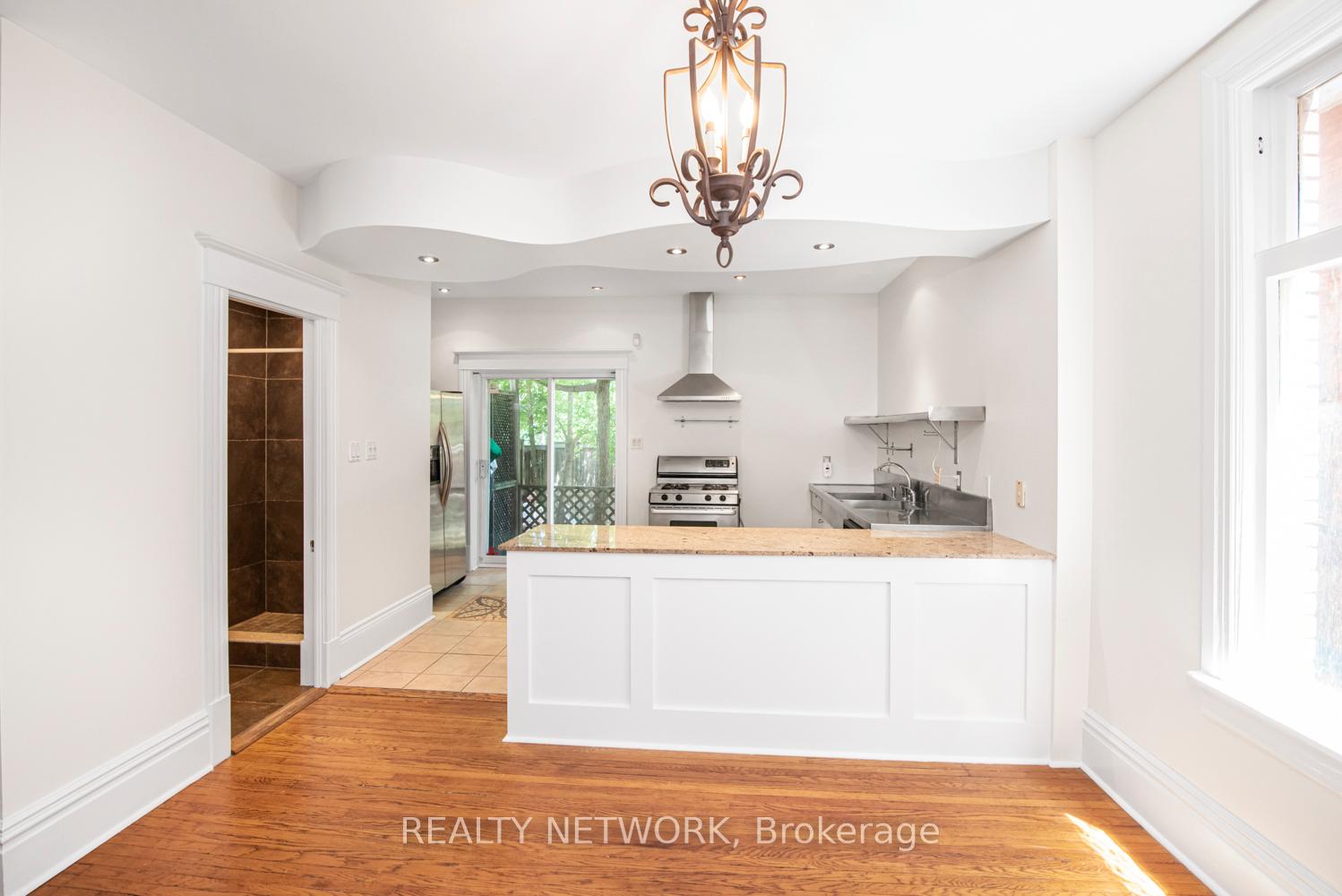 Photo 19 of Unit Main Level, 508 Aberdeen Avenue, Hamilton, Kirkendall — HOMEH