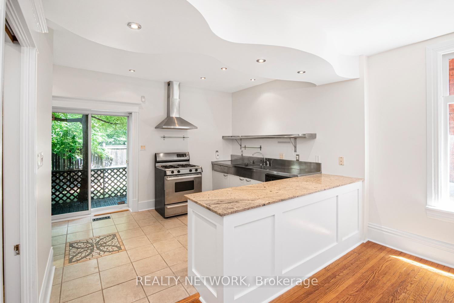 Photo 22 of Unit Main Level, 508 Aberdeen Avenue, Hamilton, Kirkendall — HOMEH