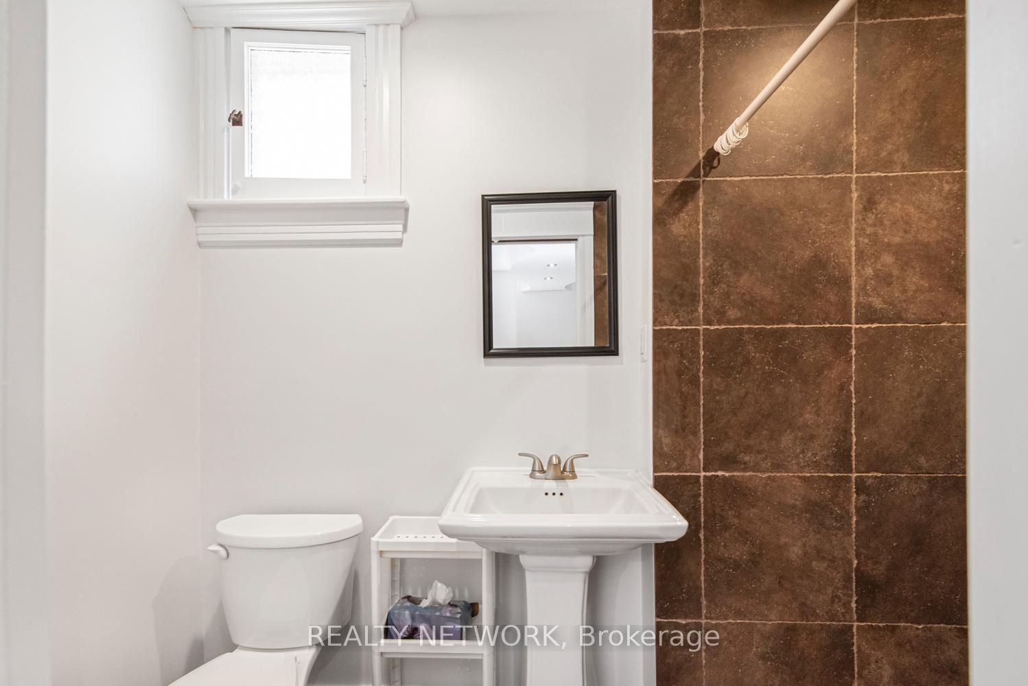 Photo 29 of Unit Main Level, 508 Aberdeen Avenue, Hamilton, Kirkendall — HOMEH