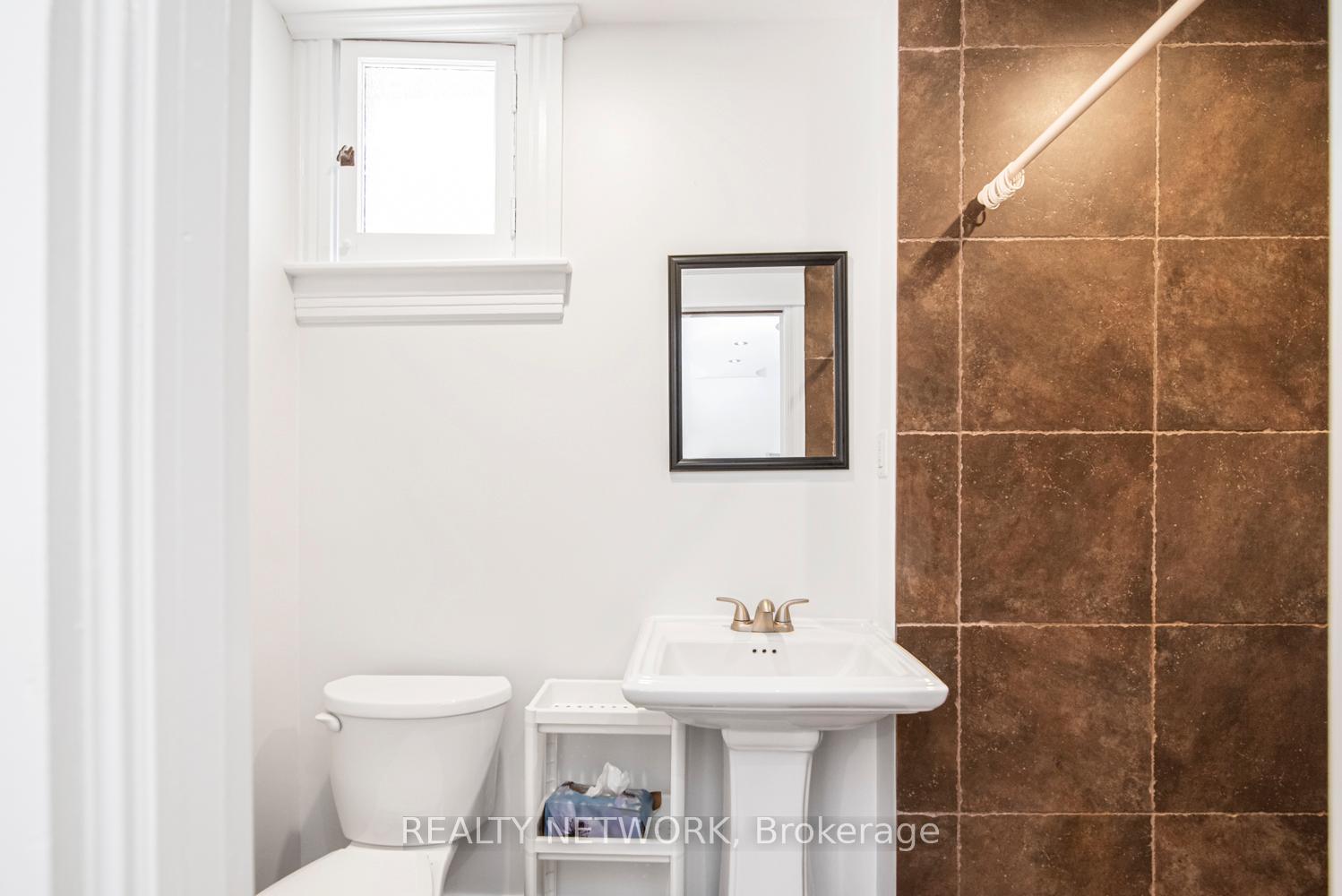Photo 31 of Unit Main Level, 508 Aberdeen Avenue, Hamilton, Kirkendall — HOMEH