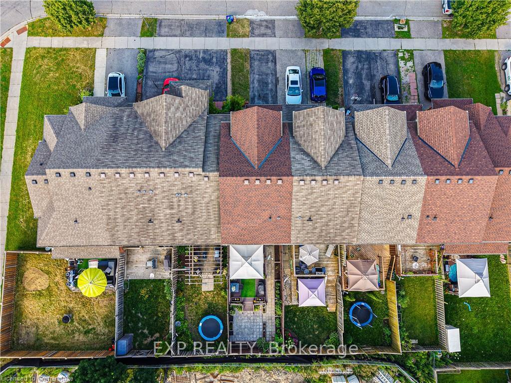 Photo 37 of 15 Corsica Street, Kitchener — HOMEH
