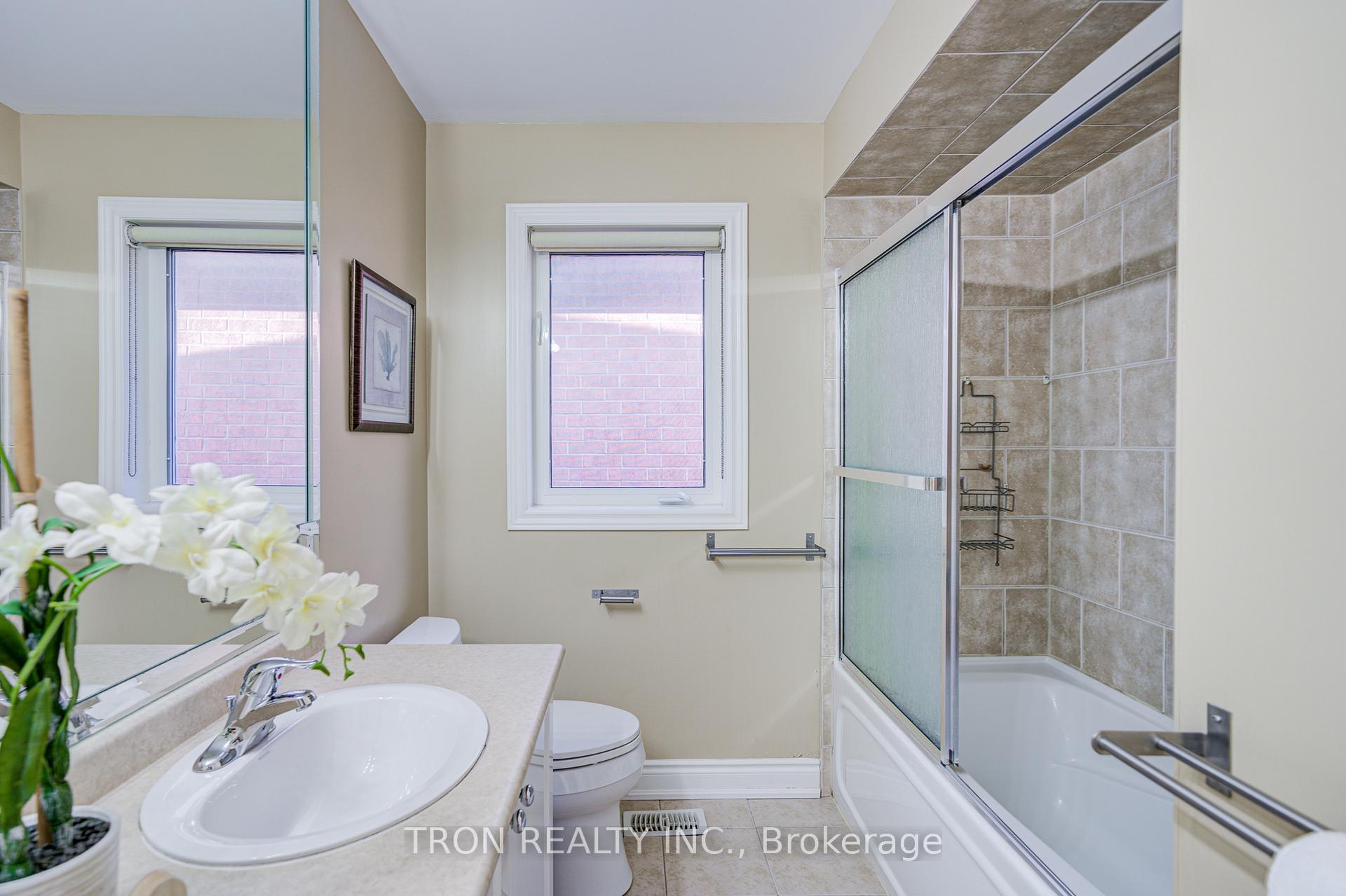 Photo 30 of 454 The Bridle Walk, Markham, Berczy — HOMEH