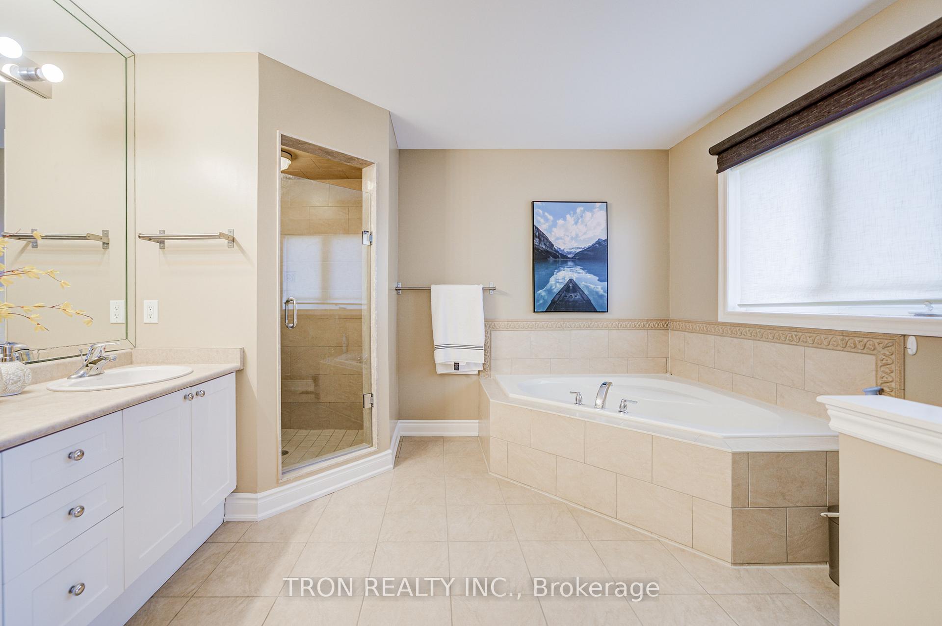 Photo 36 of 454 The Bridle Walk, Markham, Berczy — HOMEH