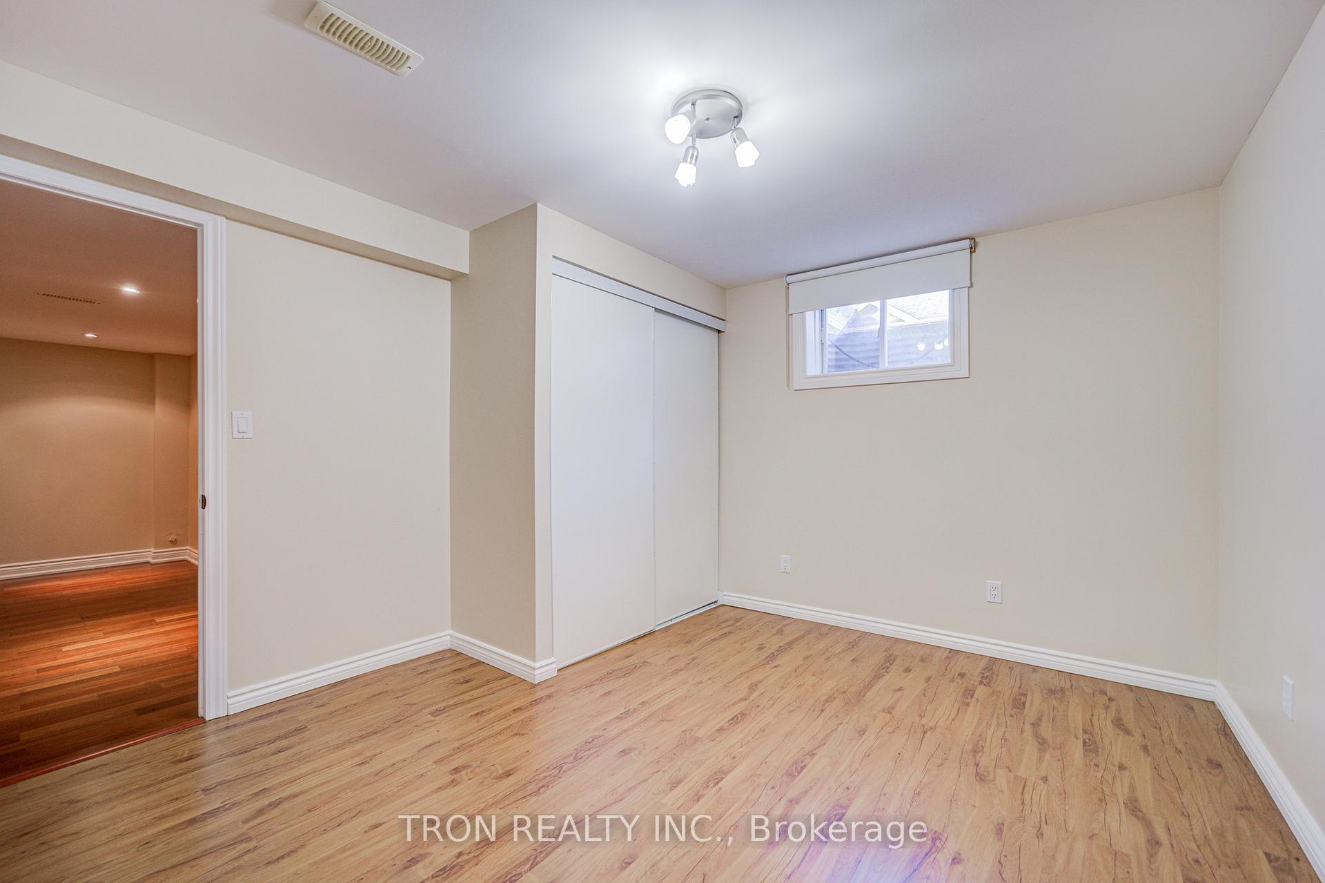 Photo 42 of 454 The Bridle Walk, Markham, Berczy — HOMEH