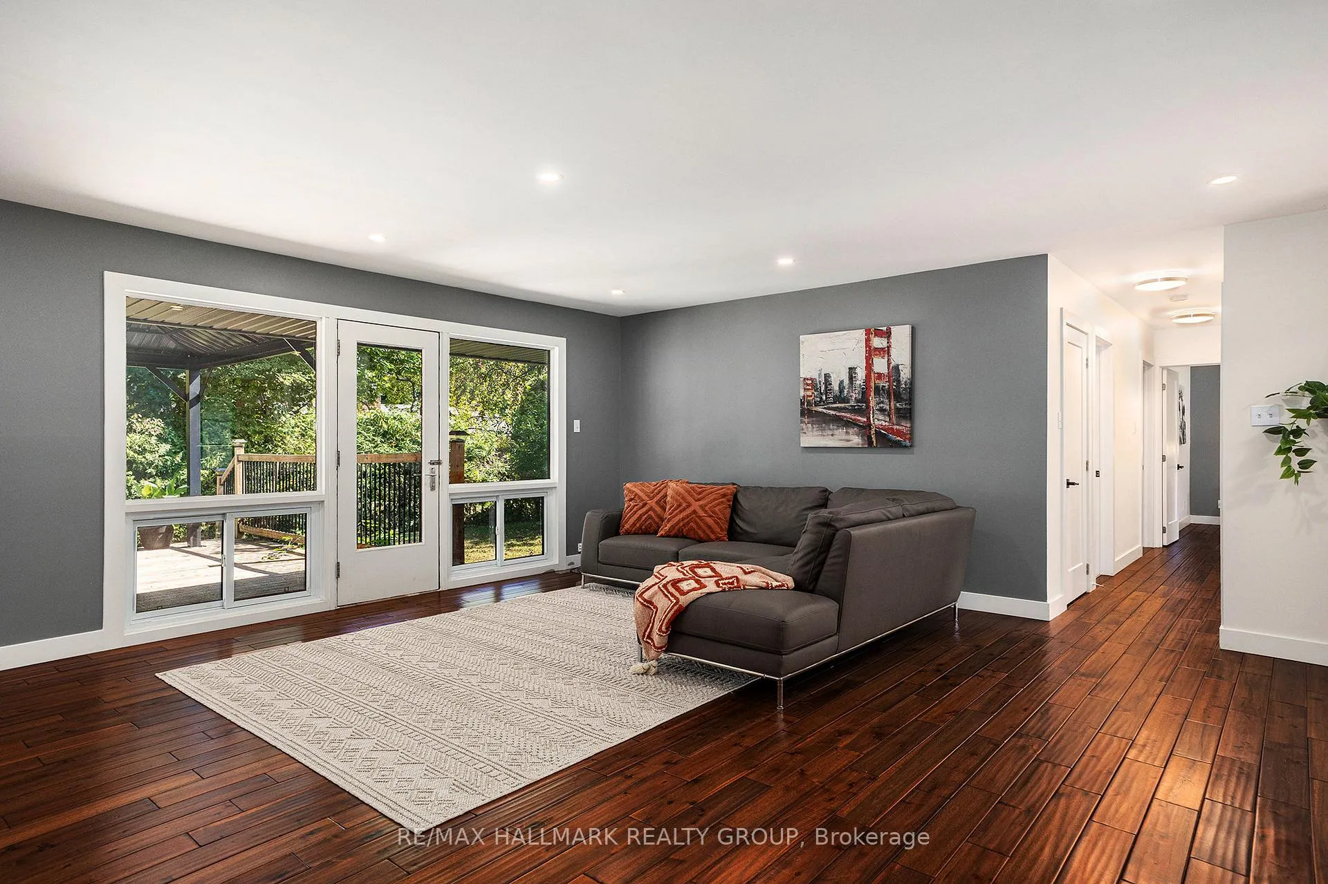 Photo 4 of 70 Varley Drive, Ottawa, Kanata - Beaverbrook — HOMEH