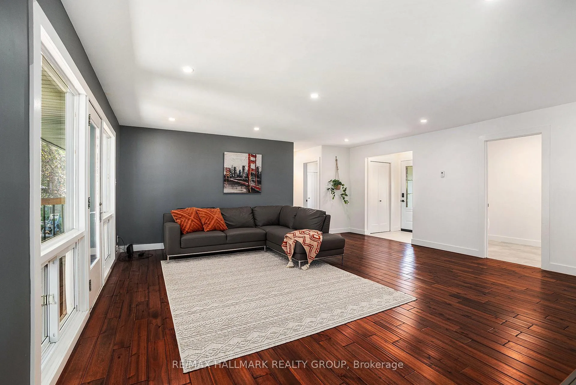 Photo 5 of 70 Varley Drive, Ottawa, Kanata - Beaverbrook — HOMEH