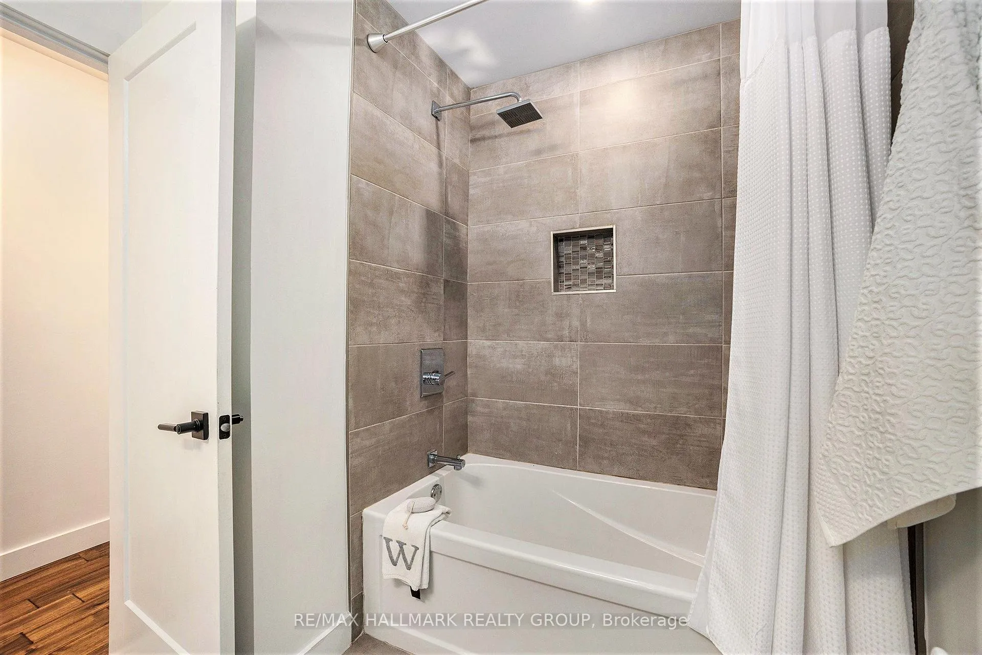 Photo 15 of 70 Varley Drive, Ottawa, Kanata - Beaverbrook — HOMEH