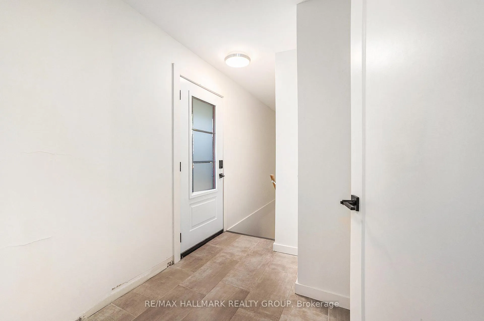 Photo 21 of 70 Varley Drive, Ottawa, Kanata - Beaverbrook — HOMEH