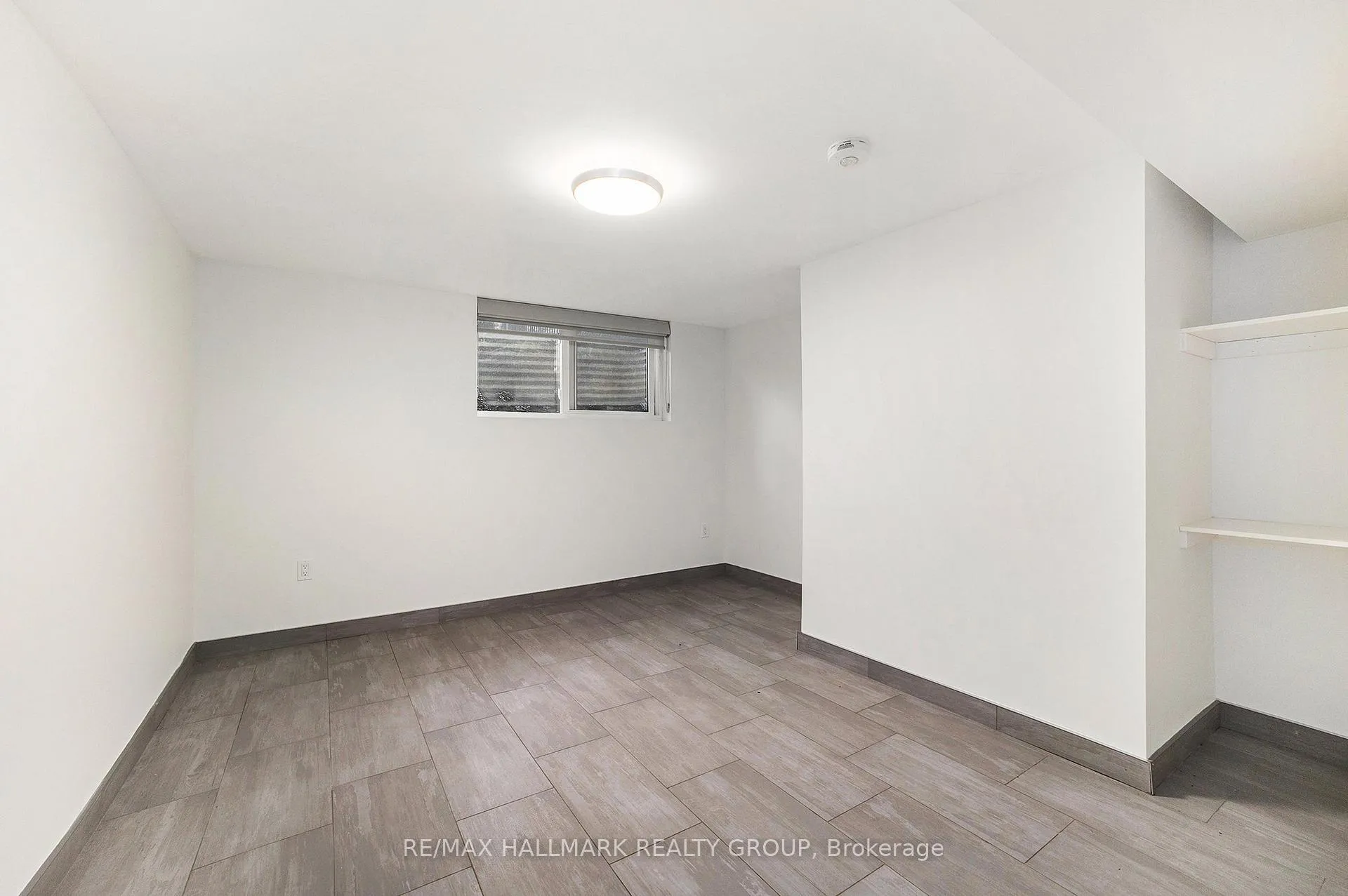 Photo 33 of 70 Varley Drive, Ottawa, Kanata - Beaverbrook — HOMEH