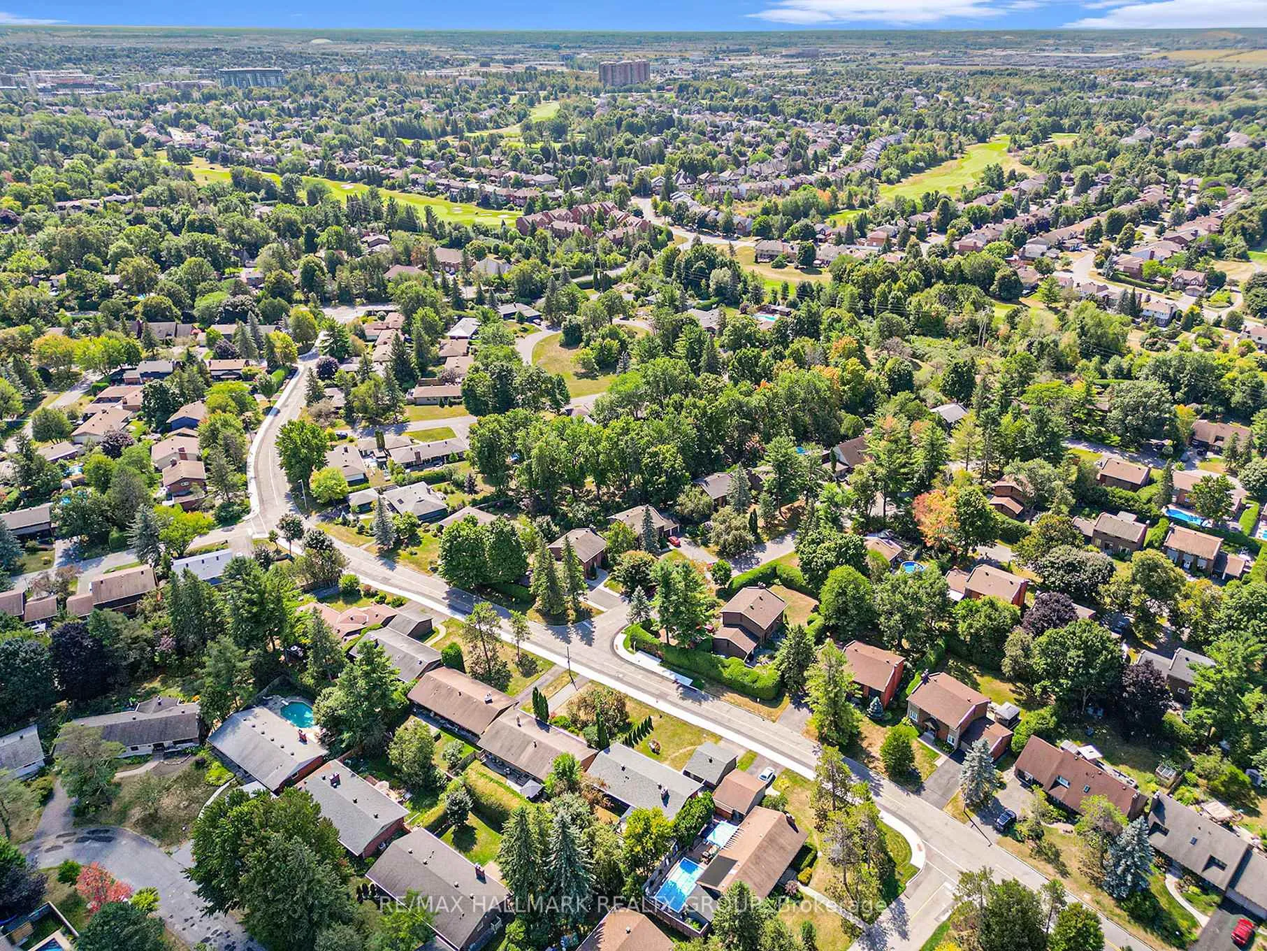 Photo 39 of 70 Varley Drive, Ottawa, Kanata - Beaverbrook — HOMEH
