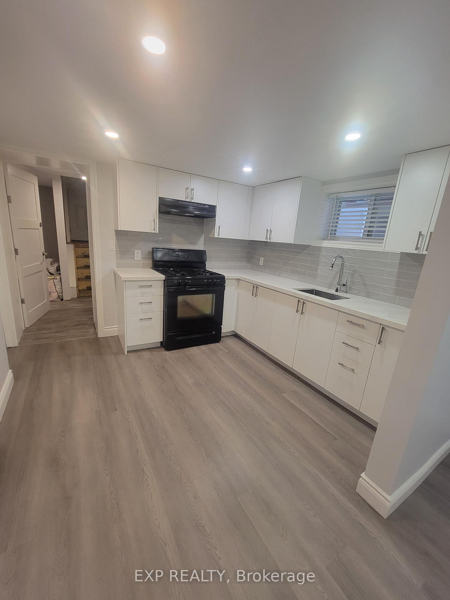 Photo 6 of 135 Balsam Avenue S, Hamilton, Blakeley — HOMEH