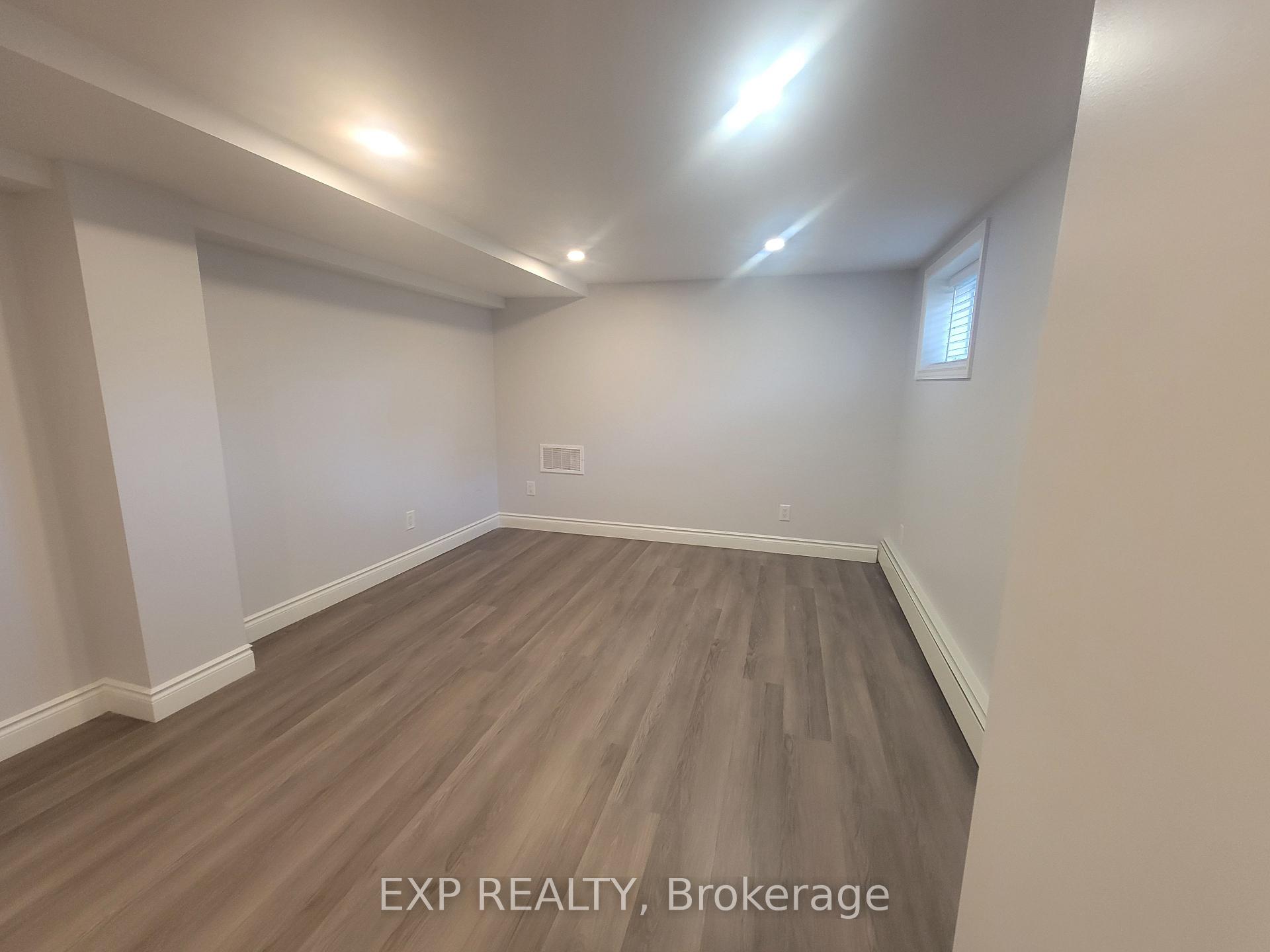 Photo 15 of 135 Balsam Avenue S, Hamilton, Blakeley — HOMEH