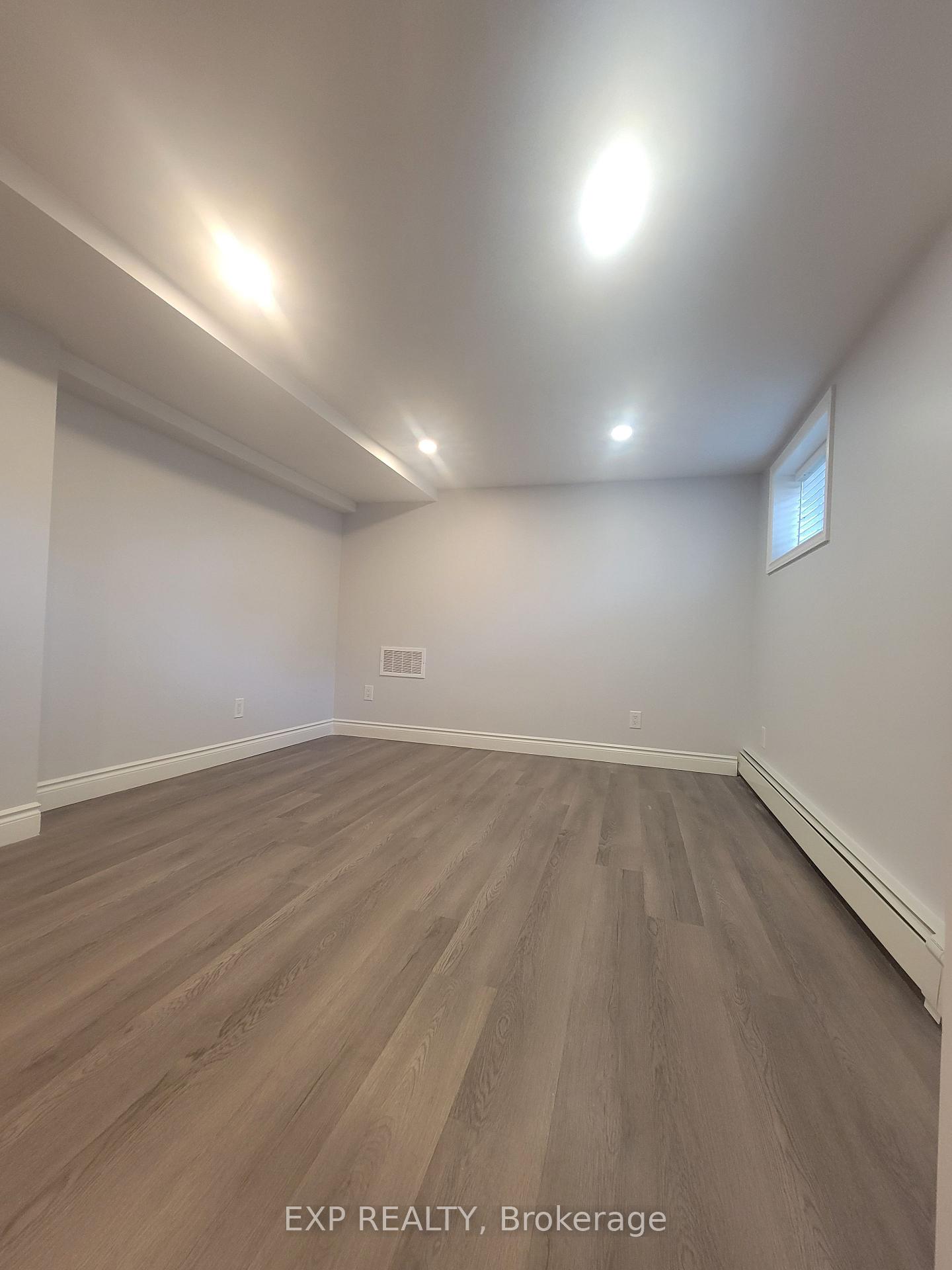 Photo 17 of 135 Balsam Avenue S, Hamilton, Blakeley — HOMEH