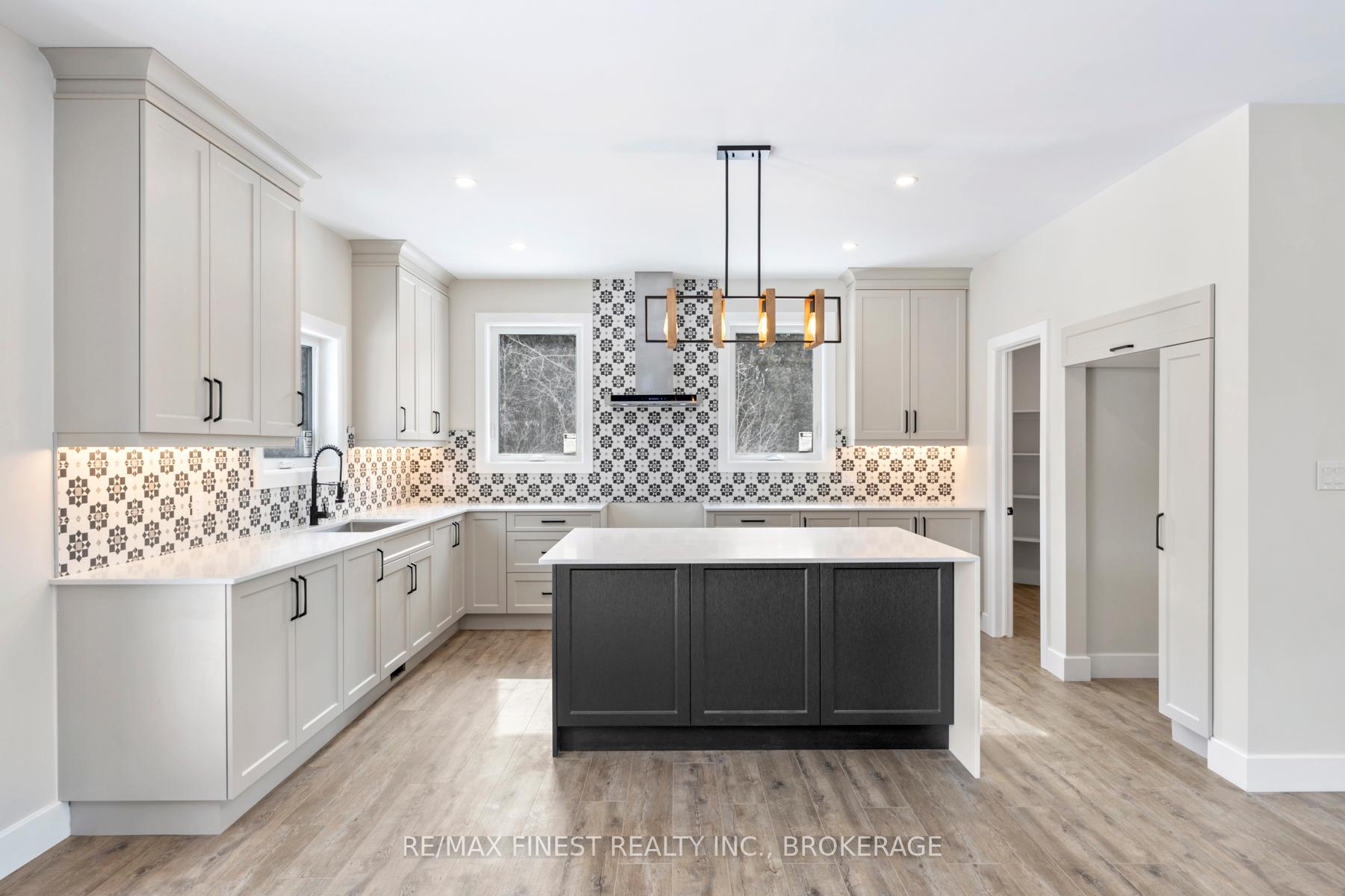 Photo 5 of 202 Caton Road, Loyalist, Lennox and Addington - South — HOMEH