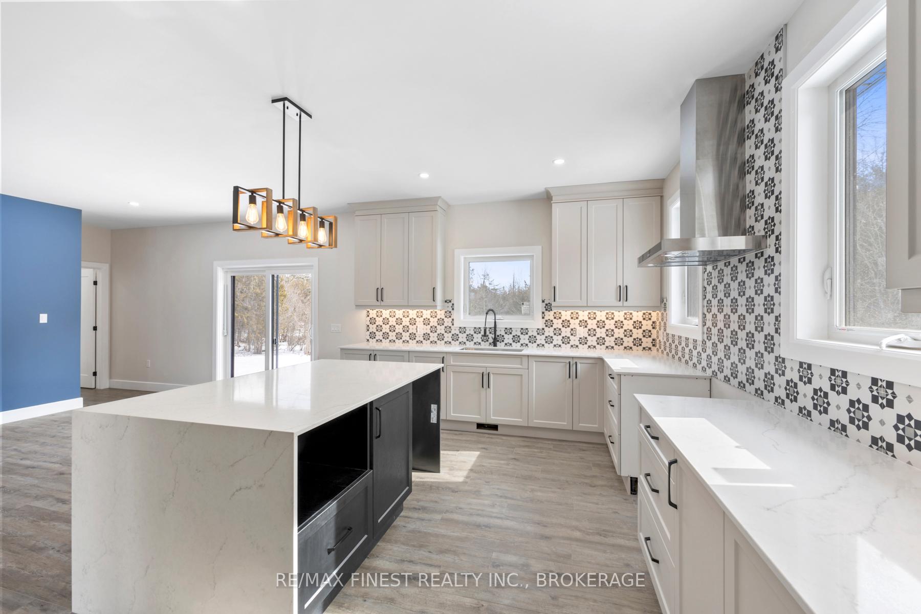 Photo 9 of 202 Caton Road, Loyalist, Lennox and Addington - South — HOMEH