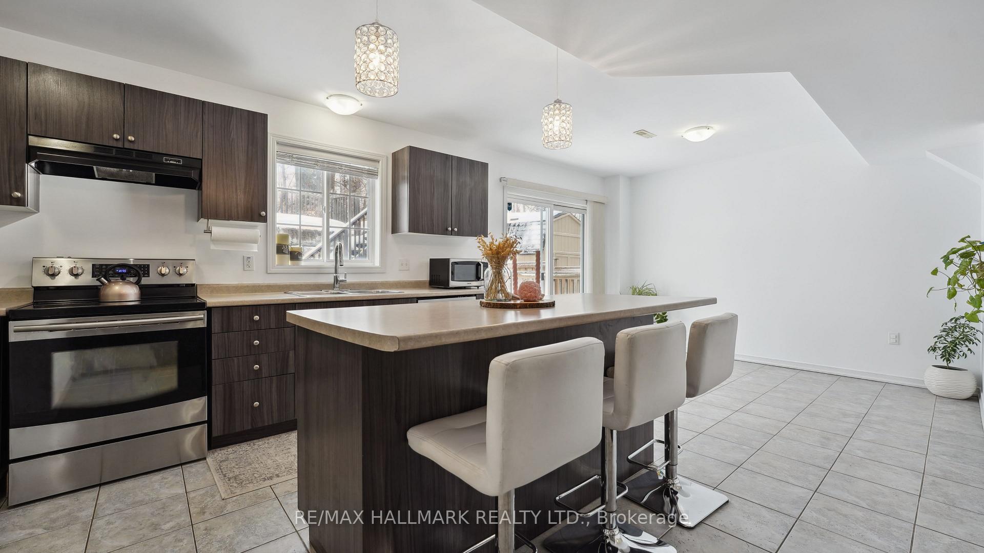 Photo 14 of 1258 Leslie Drive, Innisfil, Alcona — HOMEH