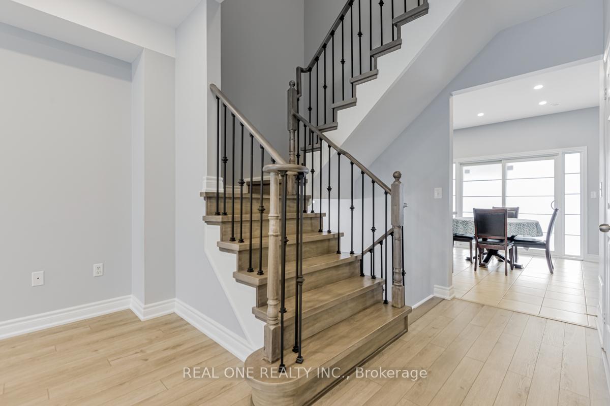 Photo 6 of 42 Beehive Lane, Markham, Wismer — HOMEH