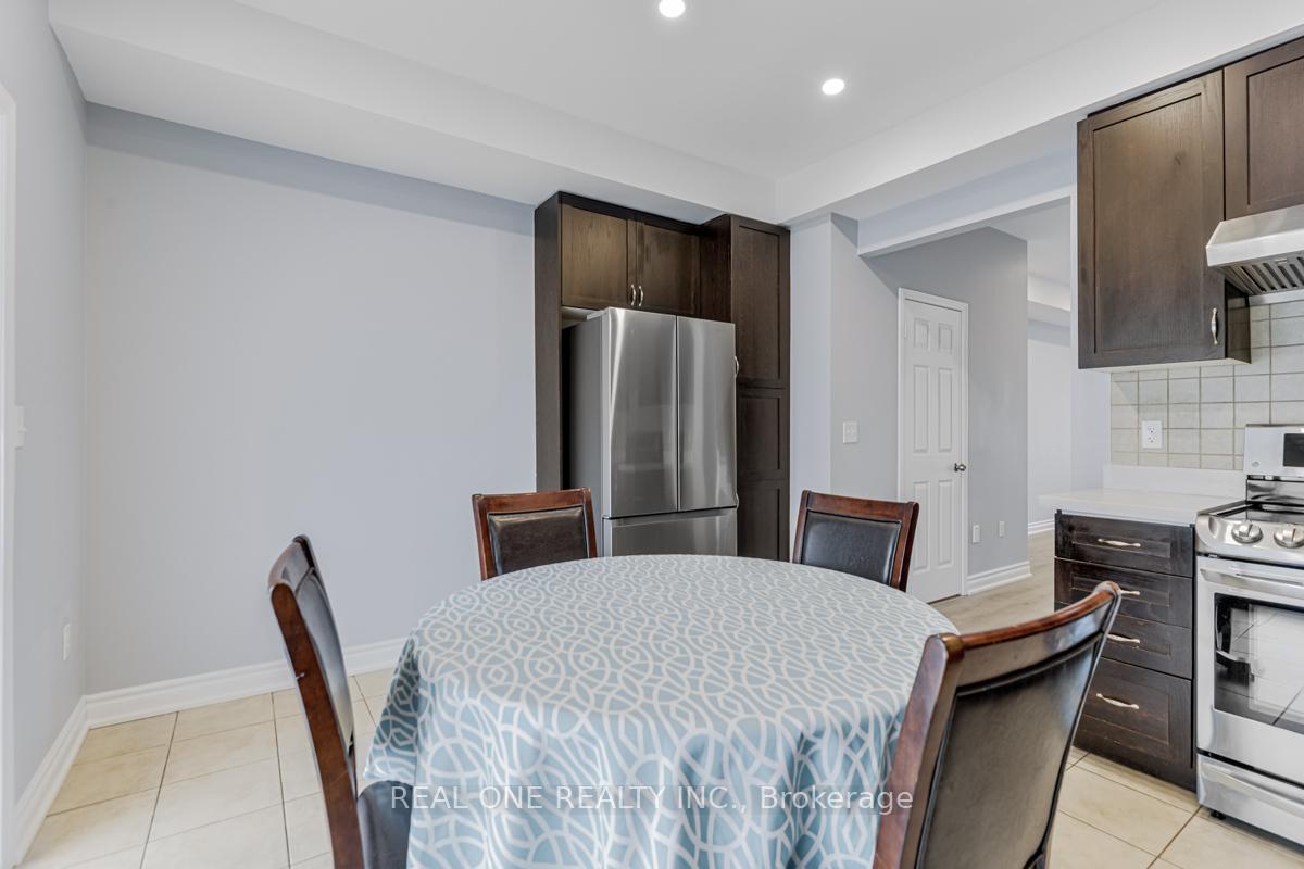 Photo 11 of 42 Beehive Lane, Markham, Wismer — HOMEH