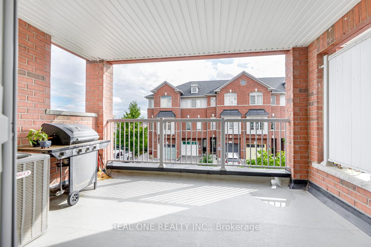Photo 13 of 42 Beehive Lane, Markham, Wismer — HOMEH