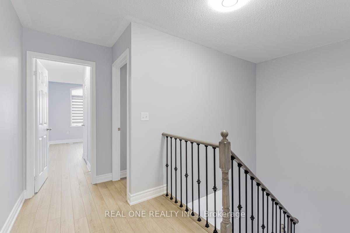 Photo 14 of 42 Beehive Lane, Markham, Wismer — HOMEH