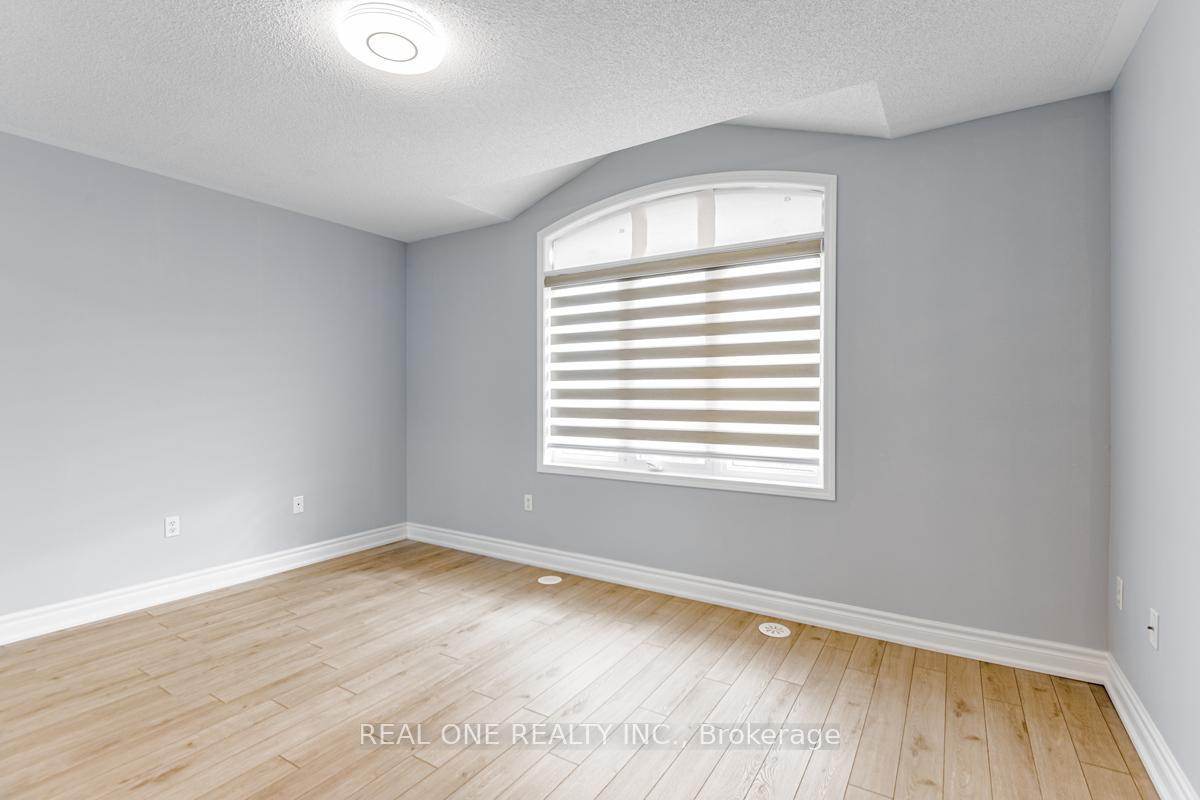 Photo 15 of 42 Beehive Lane, Markham, Wismer — HOMEH