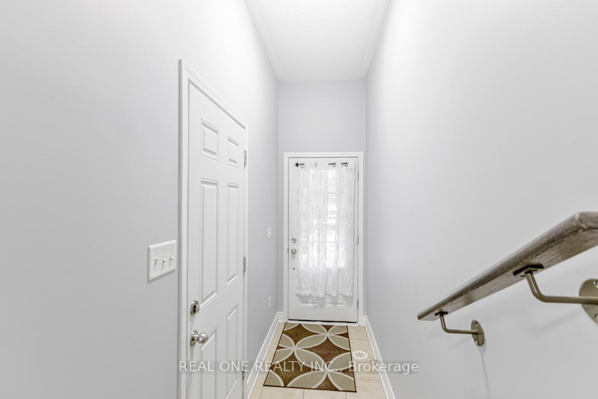 Photo 22 of 42 Beehive Lane, Markham, Wismer — HOMEH
