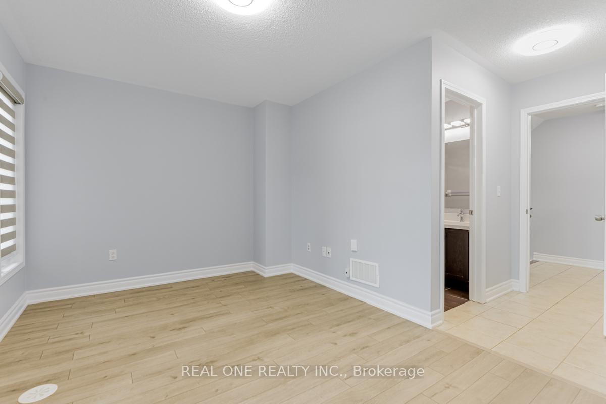 Photo 25 of 42 Beehive Lane, Markham, Wismer — HOMEH
