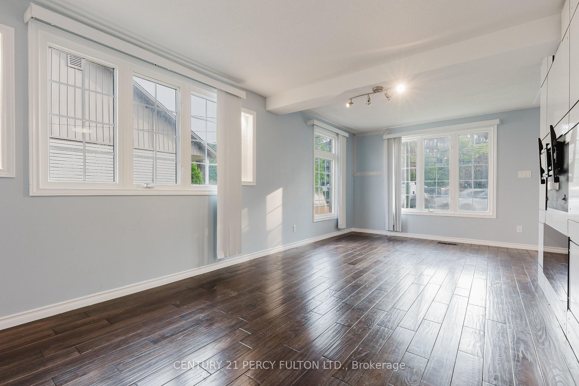 Photo 14 of 9 New Mountain Road, Hamilton, Stoney Creek — HOMEH
