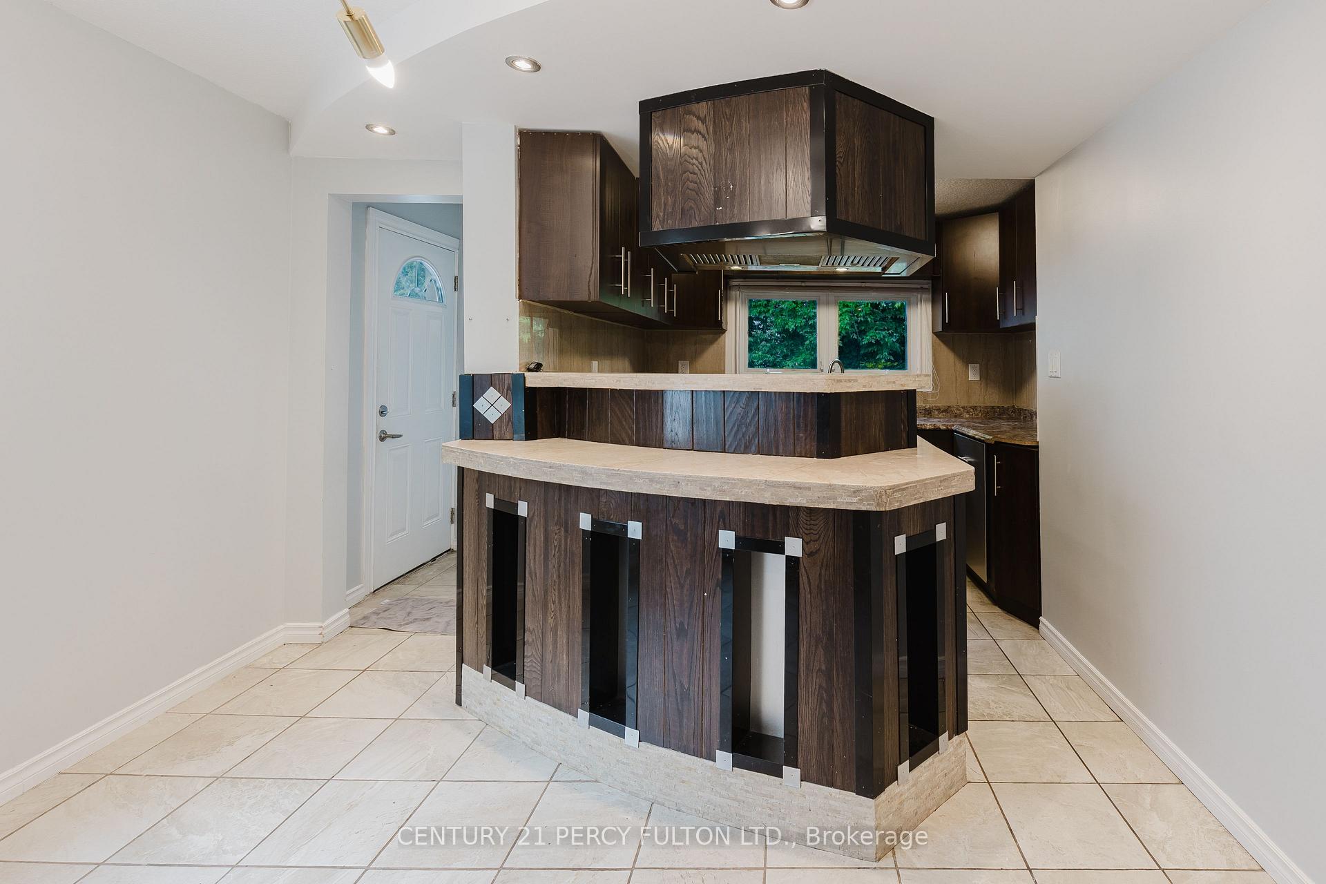 Photo 18 of 9 New Mountain Road, Hamilton, Stoney Creek — HOMEH