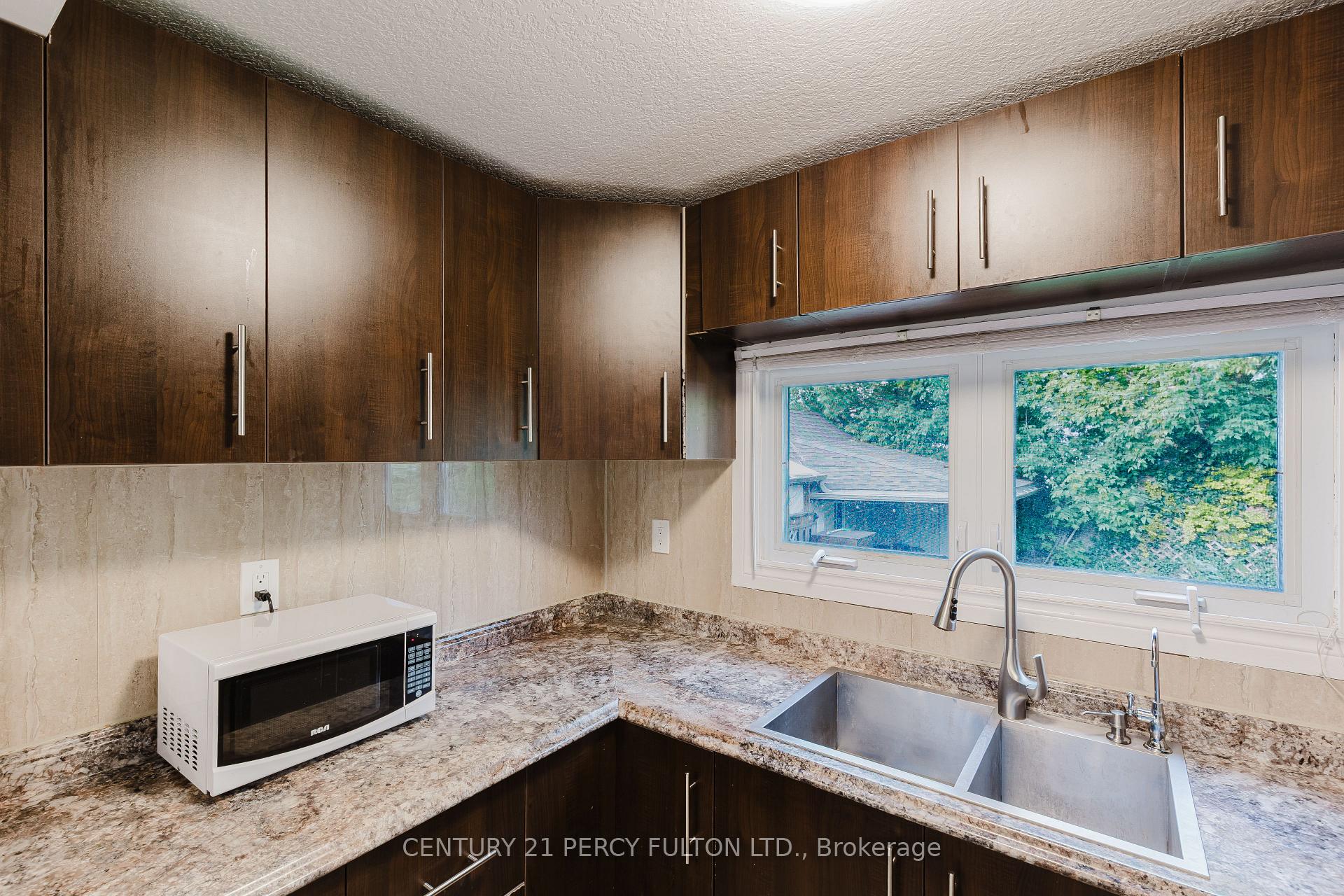 Photo 19 of 9 New Mountain Road, Hamilton, Stoney Creek — HOMEH