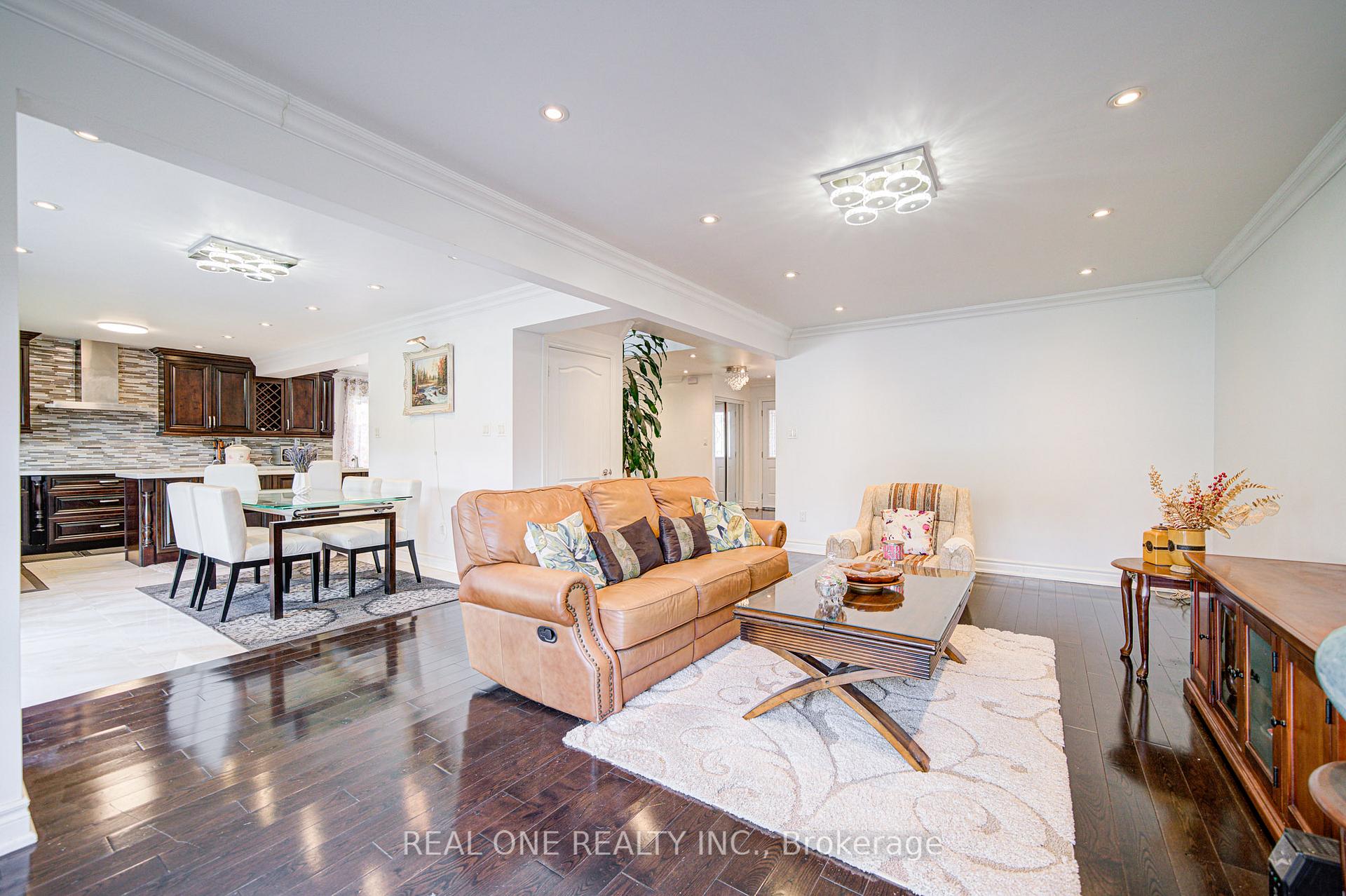 Photo 15 of 72 Highgate Drive, Markham, Milliken Mills West — HOMEH