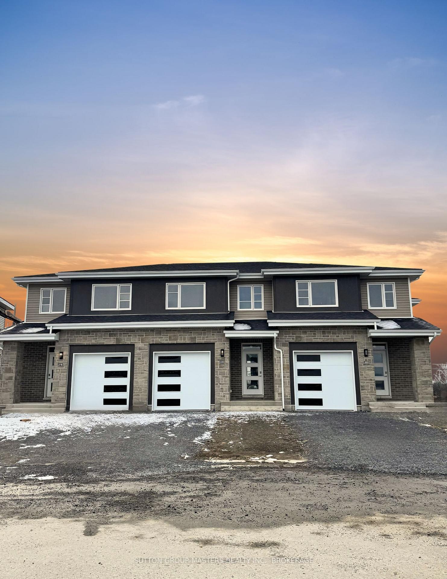 Front of 226 Dr Richard James Crescent