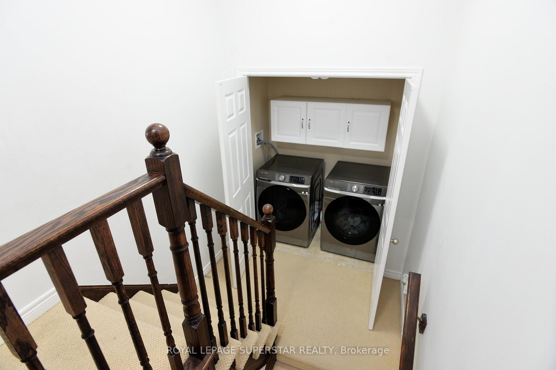Photo 4 of 44 Browview Drive, Hamilton, Waterdown — HOMEH
