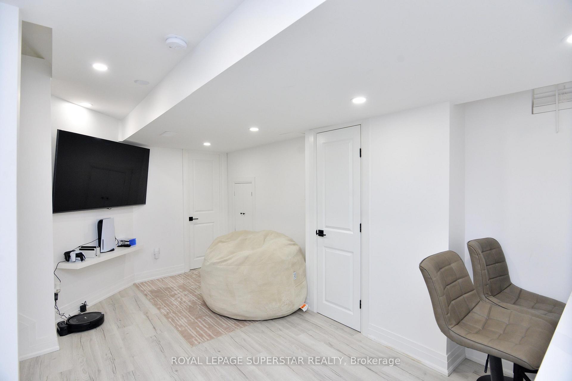 Photo 18 of 44 Browview Drive, Hamilton, Waterdown — HOMEH