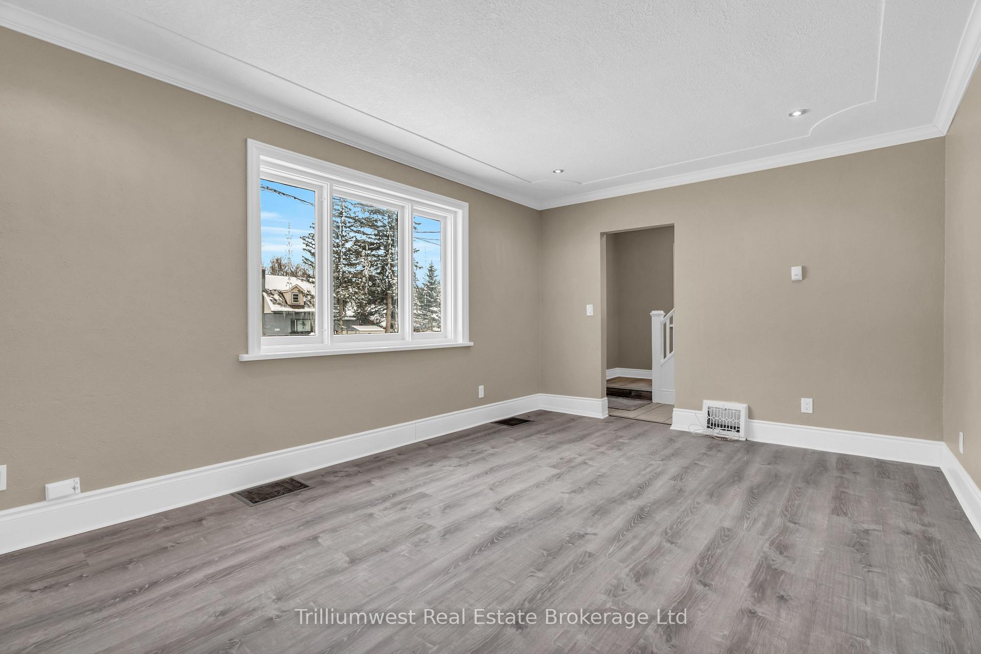 Photo 8 of 348 Edwin Street, Kitchener — HOMEH
