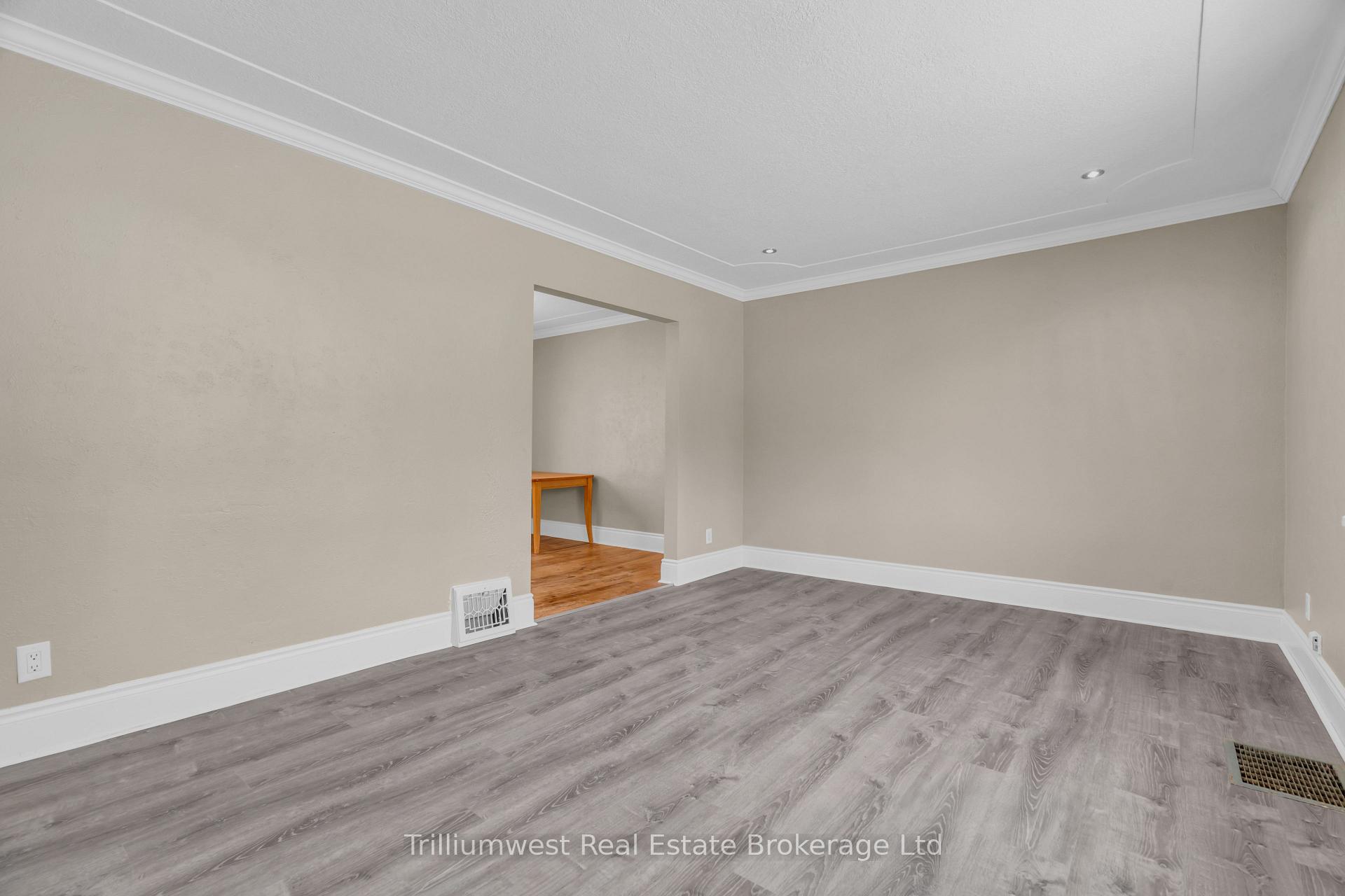 Photo 10 of 348 Edwin Street, Kitchener — HOMEH